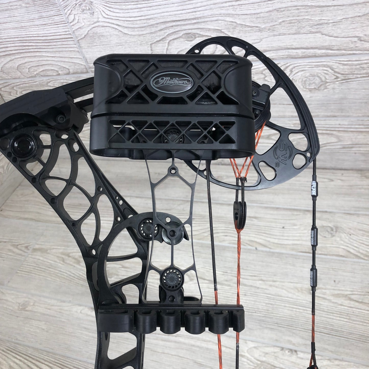 Used Mathews V3 31 Left Hand Black Package CF