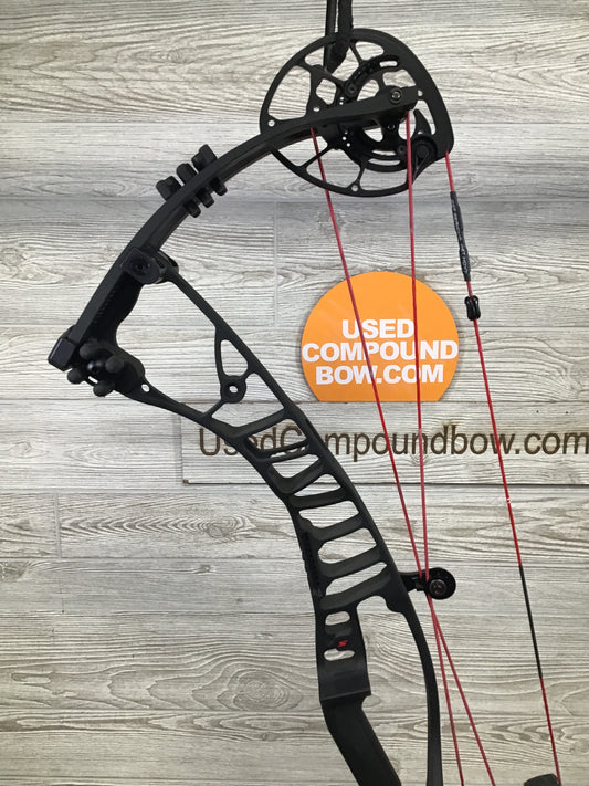Hoyt Z1S Black 60-70 Right Handed 28.5-30"