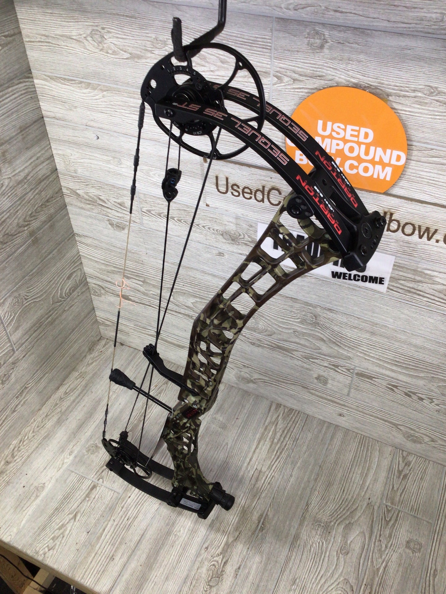Darton Sequel 35 ST2 Right Handed 60-70# Bottomlands
