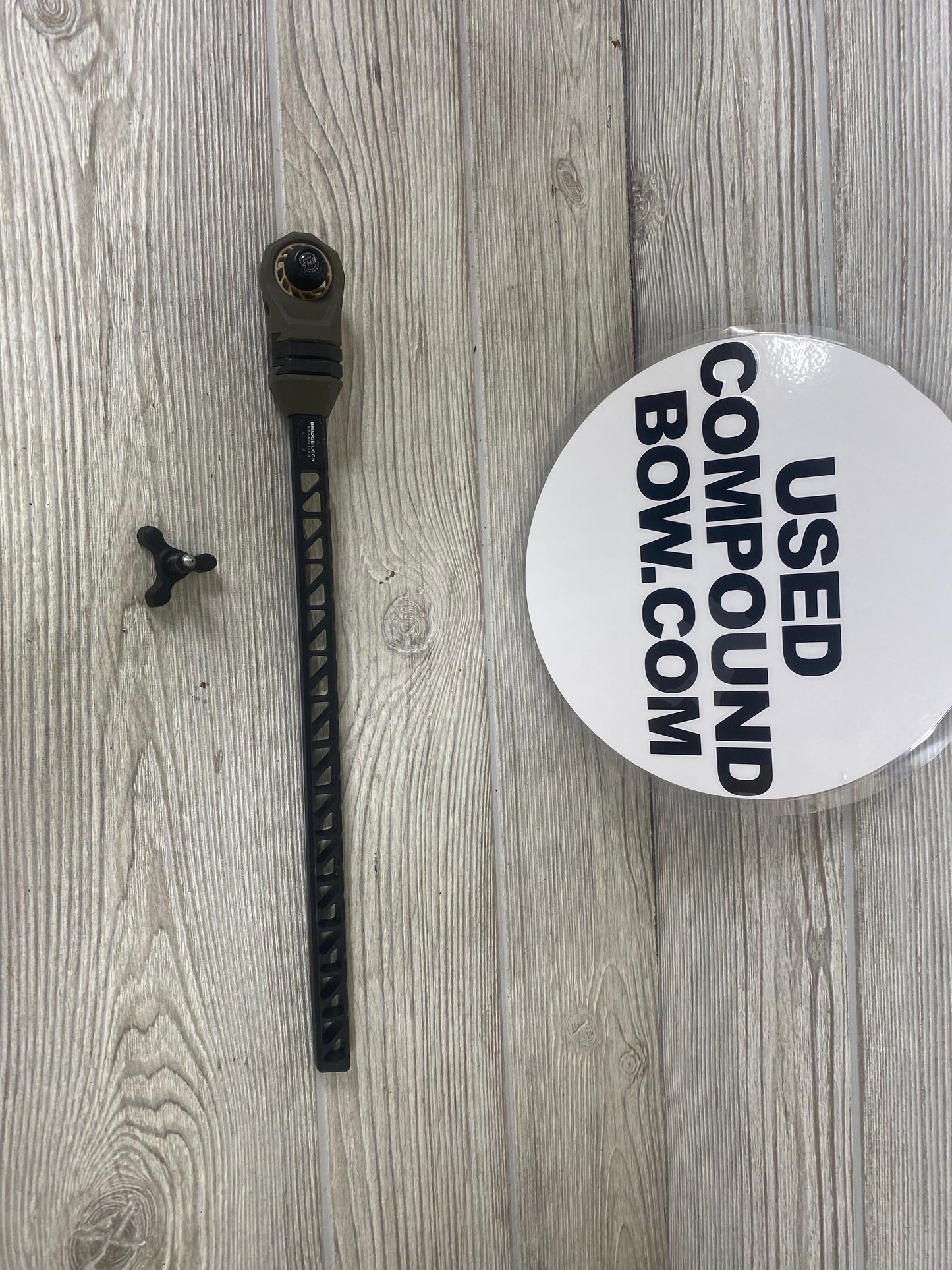 Used Mathews 12" Bridge-Lock Stabilizer Ambush Green