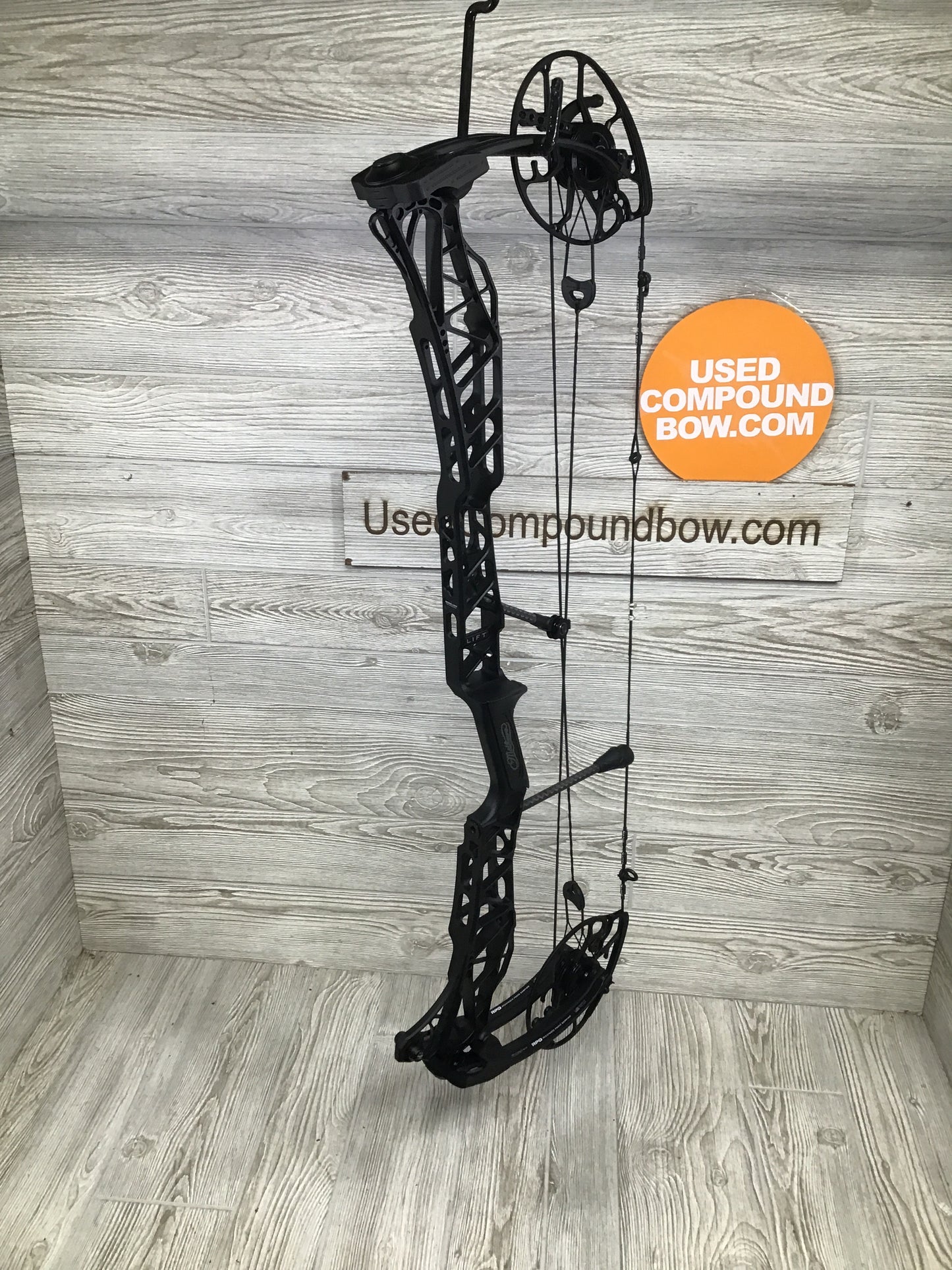 Used Mathews Lift 33 Black RH-28-60