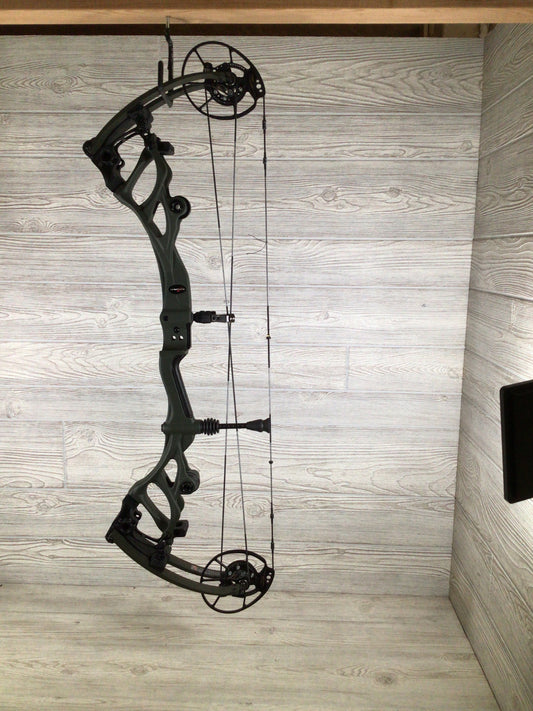Bowtech Carbon One X 60-70# RH OD Green
