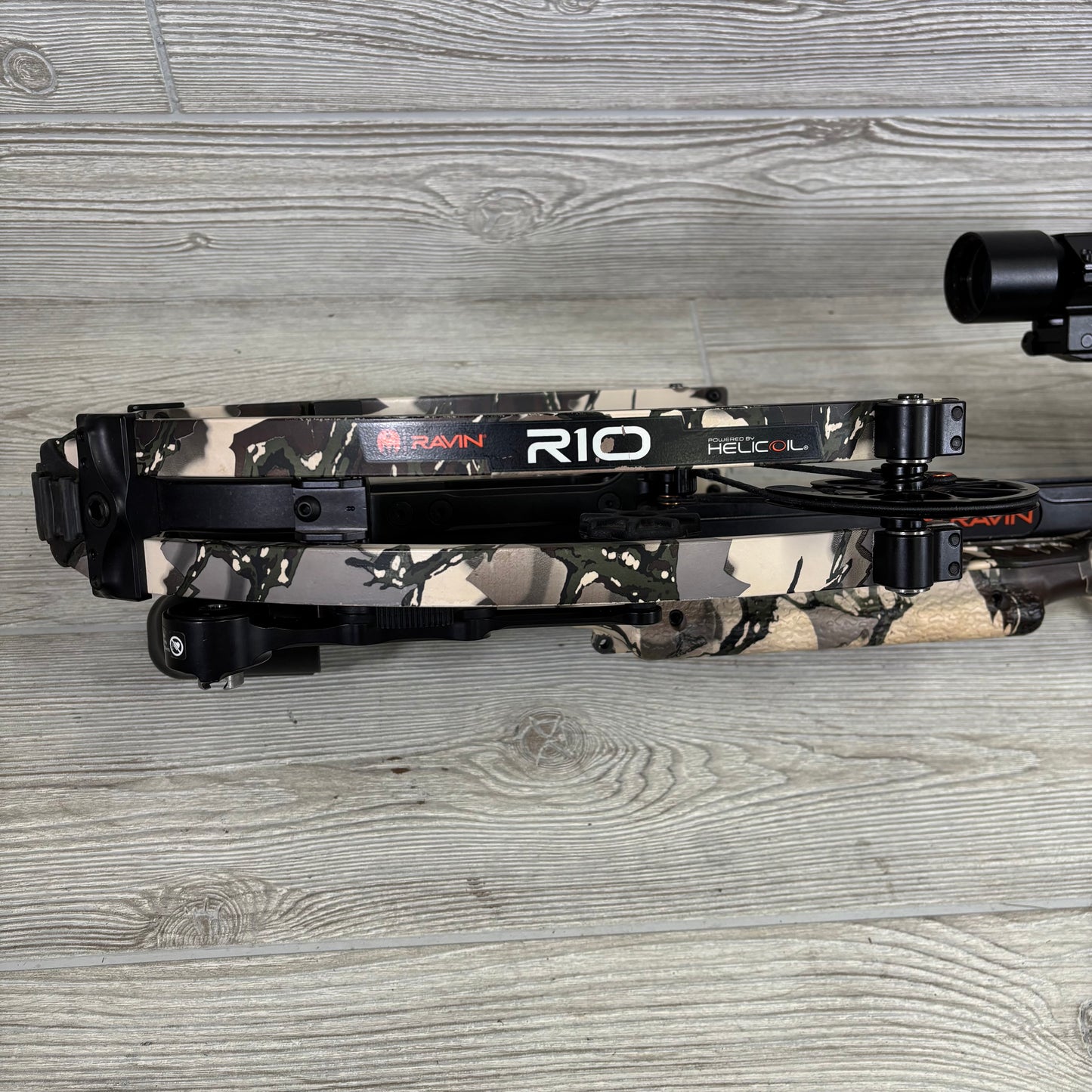 Used Ravin R10 crossbow with new Gas strings