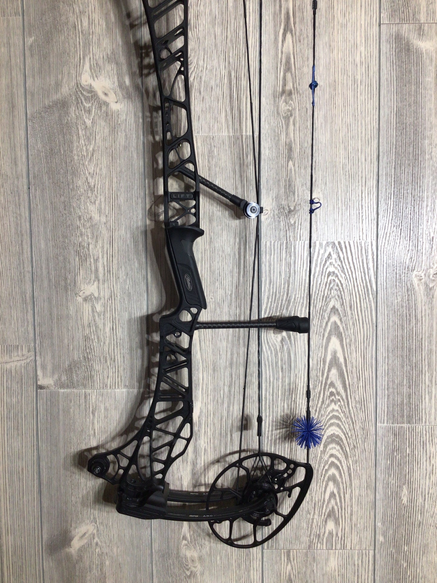 Used Mathews Lift X 33 Black Right Hand