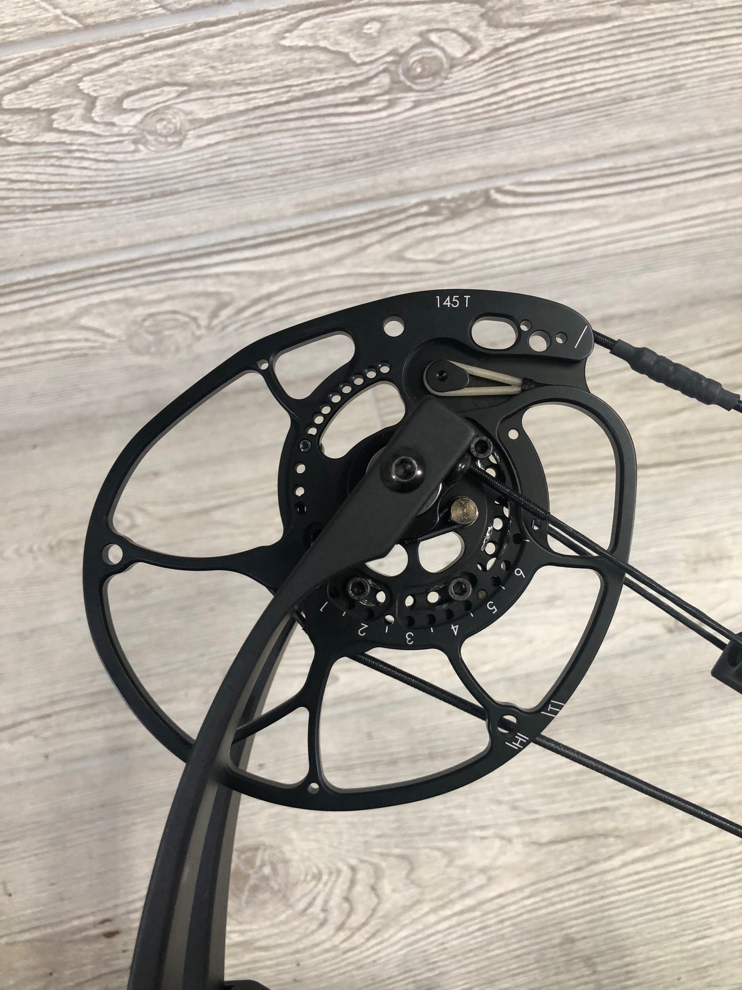Darton Sequel 31 ST2 Right Handed 60-70 Flat Dark Earth/Black Limbs