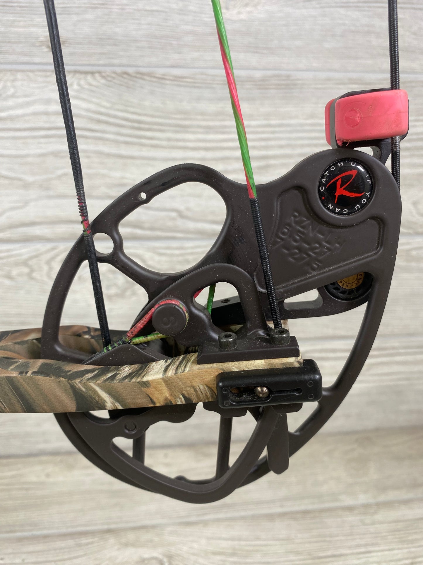 Used Mathews Reezen 7.0 Left Handed 70# 27.5"