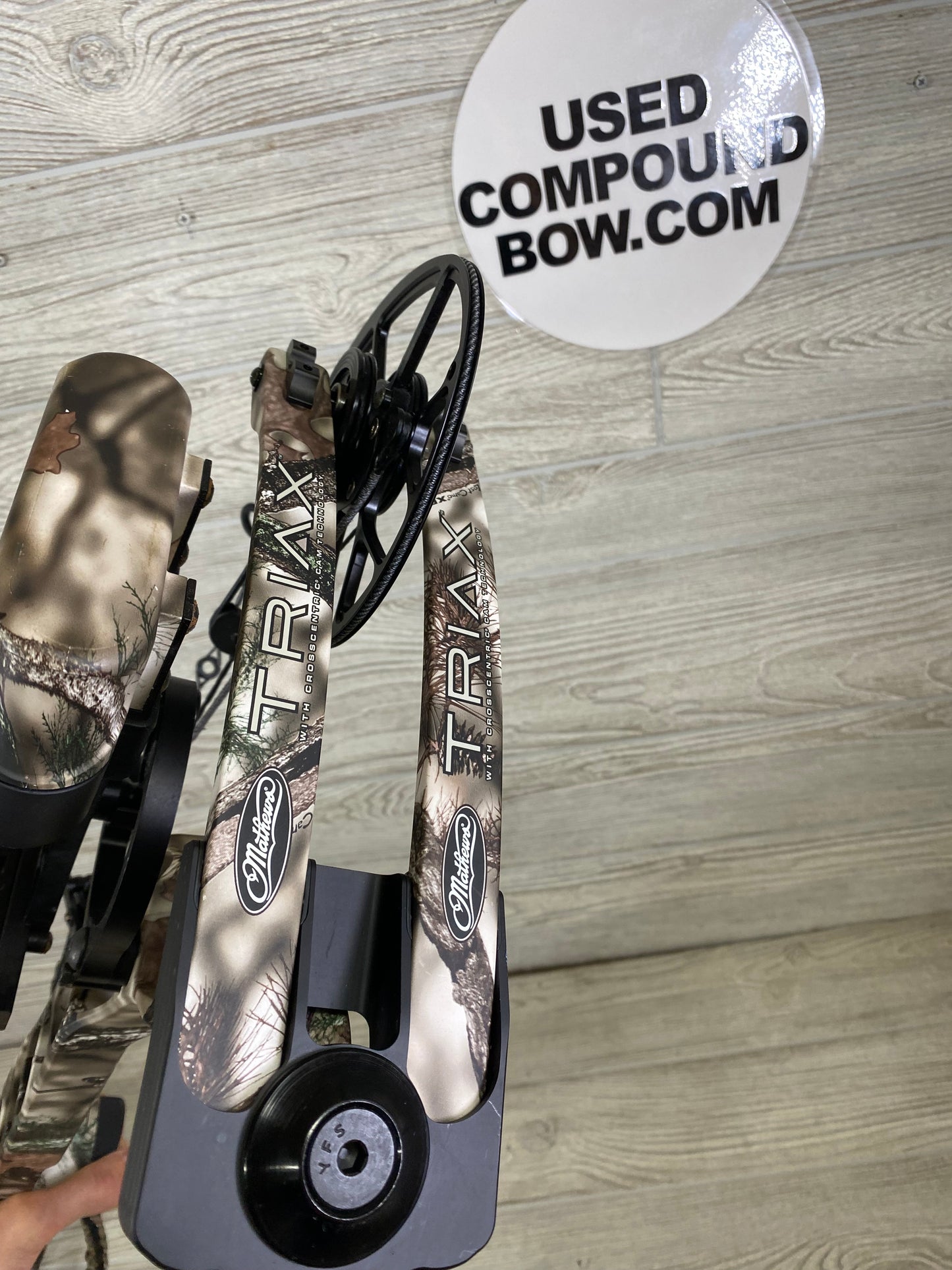 Mathews Triax 70lb 30" Lost XD camo Right Hand Bow