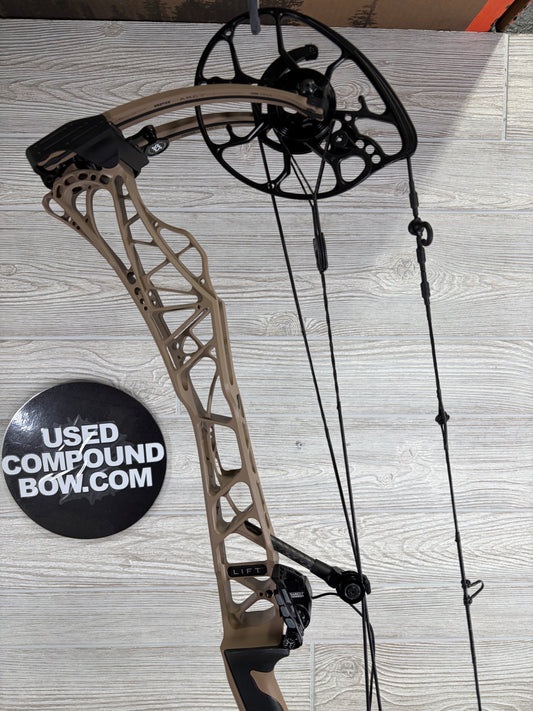 Used Mathews Lift X 29.5 Right Handed Earth with Mathews MX2 Rest