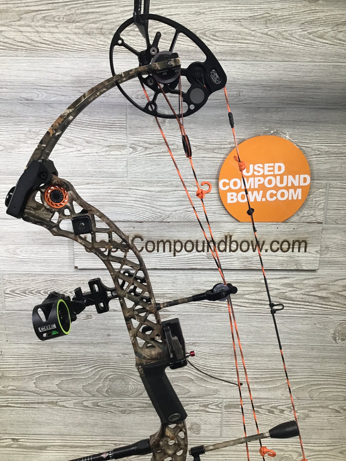 Used Mathews Chill 28/70 lost camo Package Right Handed