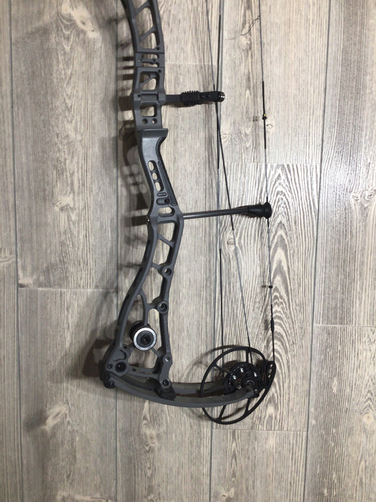 Bowtech Proven 34 LD Smoke Grey 70# 32" Bow