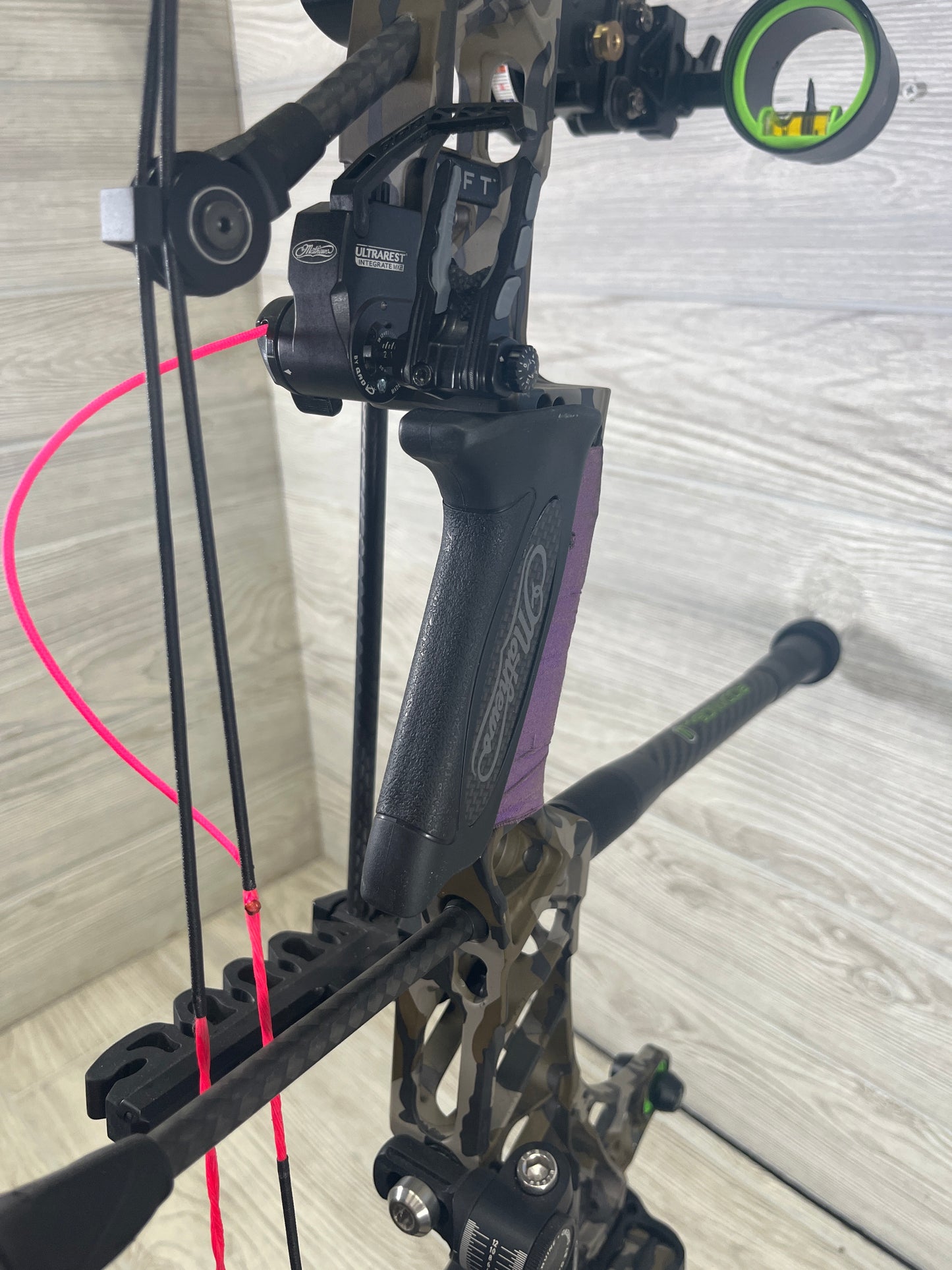 Mathews Lift 29.5 Left Handed Bow bottomlands package