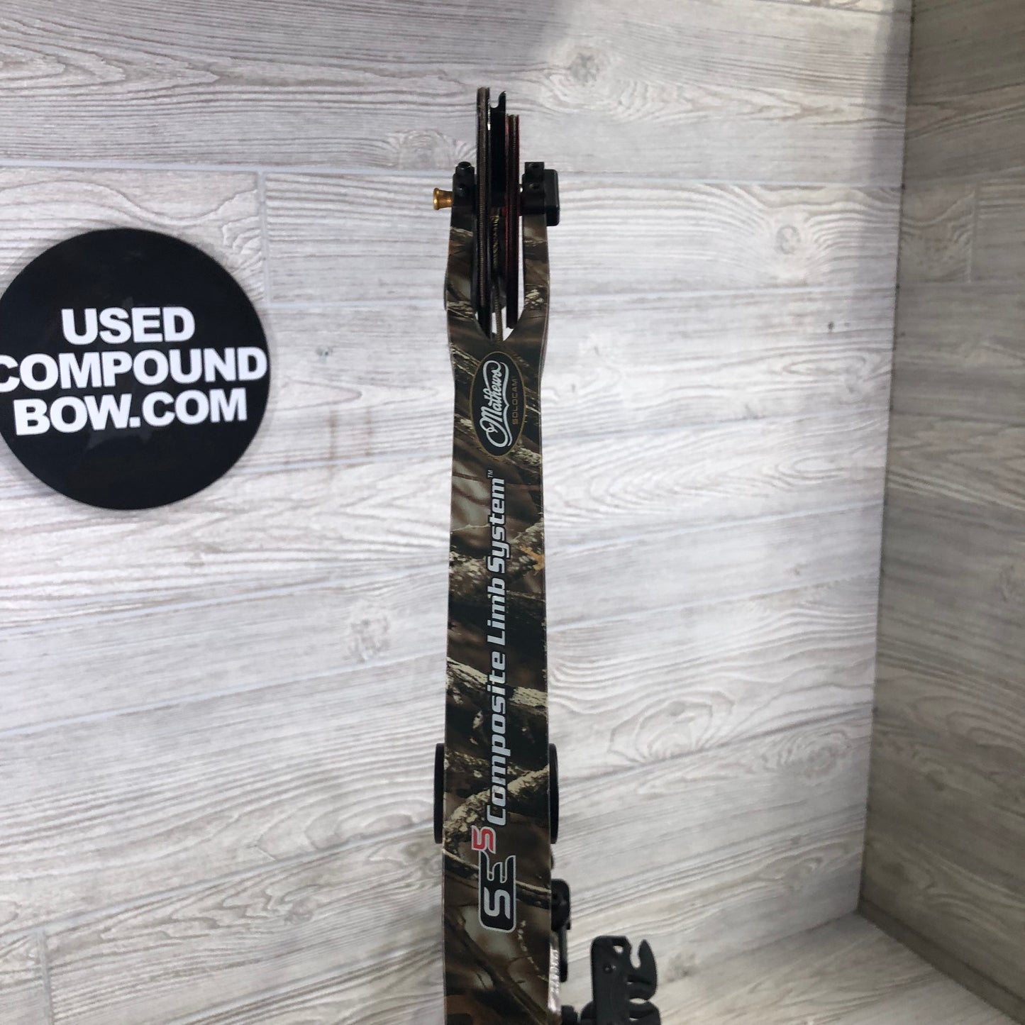 Used Mathews Z9 Right Handed 60-70lb 30" Bow Pkg