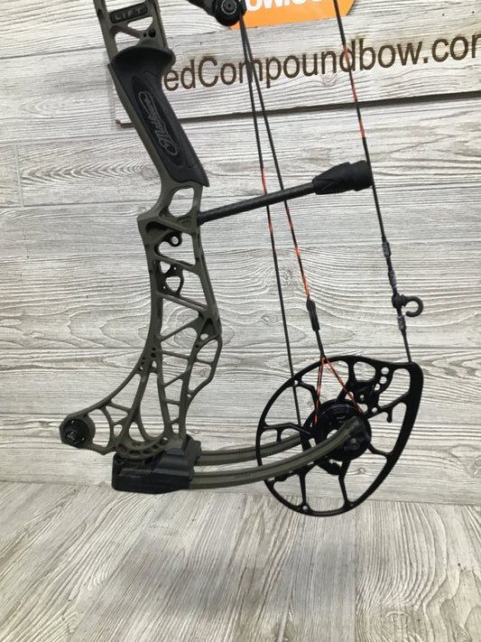 Used Mathews Lift 29.5 Green Ambush Right Handed 29/70#