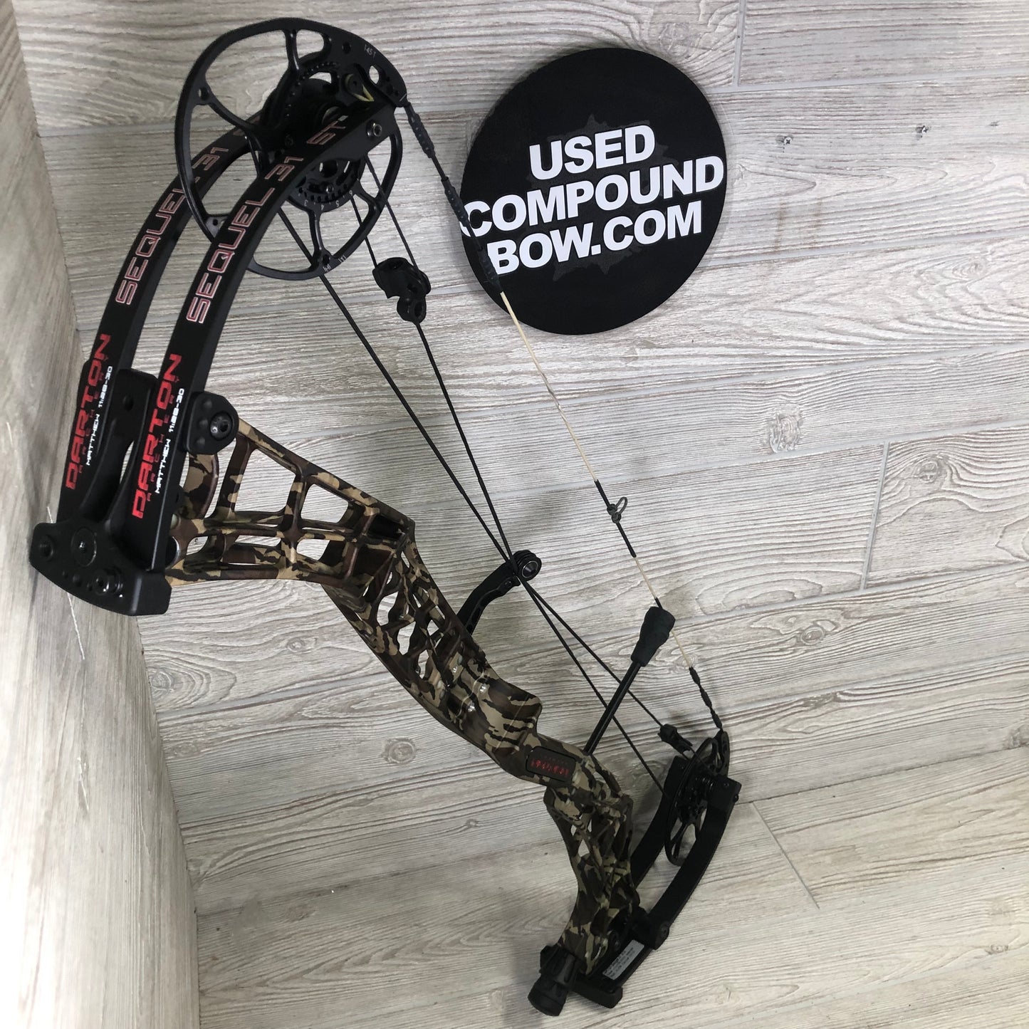 Darton Sequel 31 ST2 Right Handed 40-50lb. Mossy Oak Bottomlands