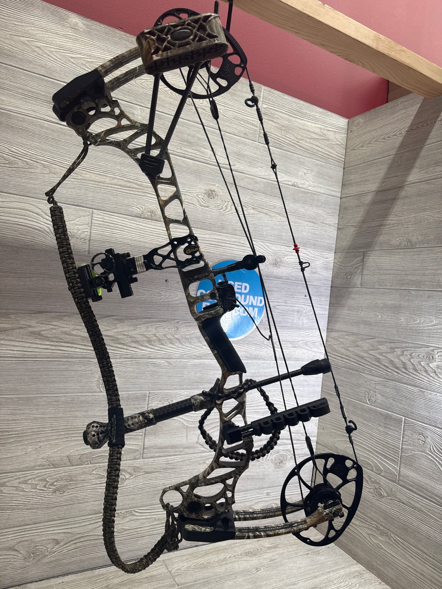Used Mathews Vertix 30.5" 70lb Left Hand Realtree Edge LOADED Bow Pkg
