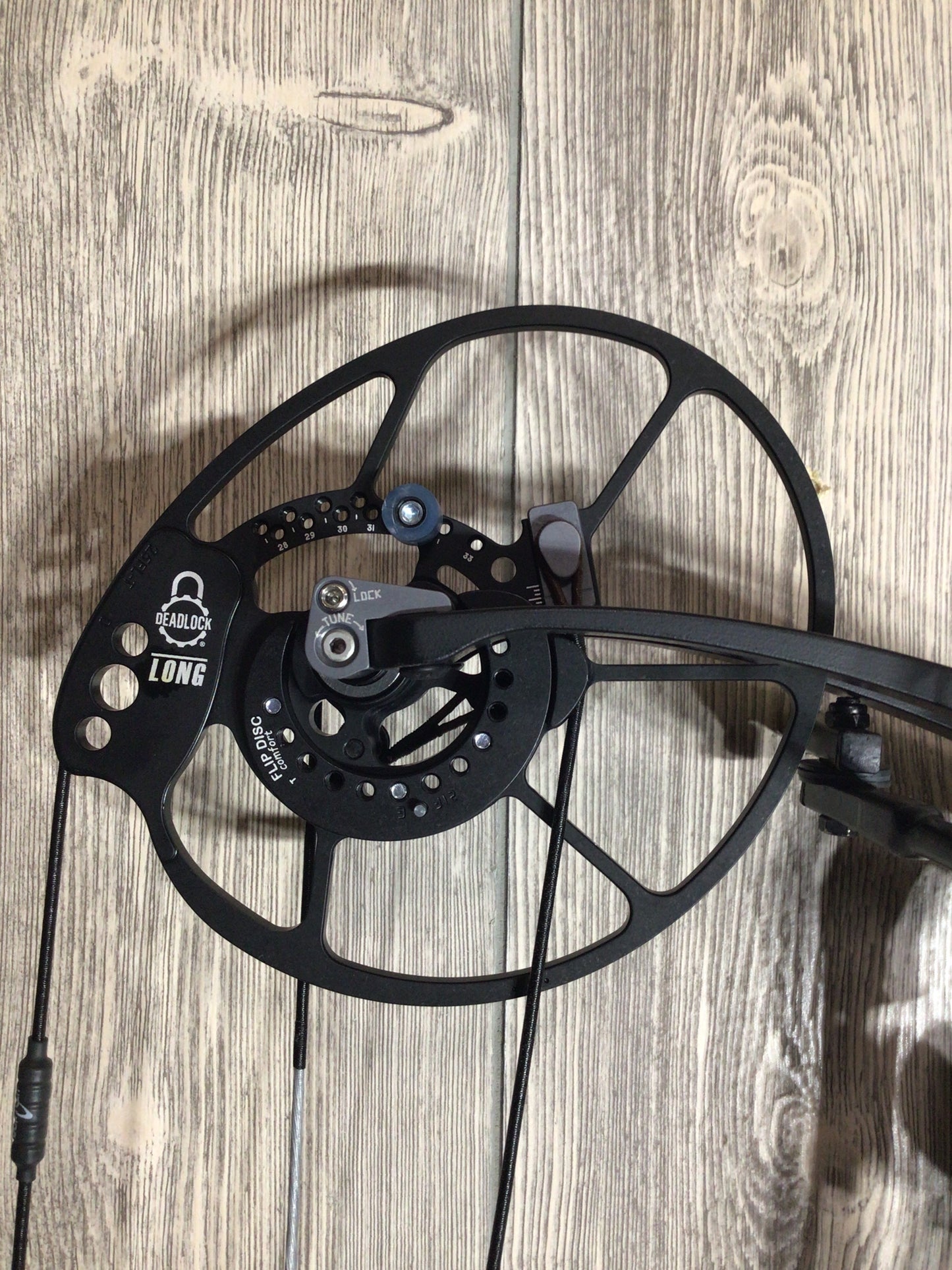 Bowtech Proven 34 LD Black 70# 32" Bow