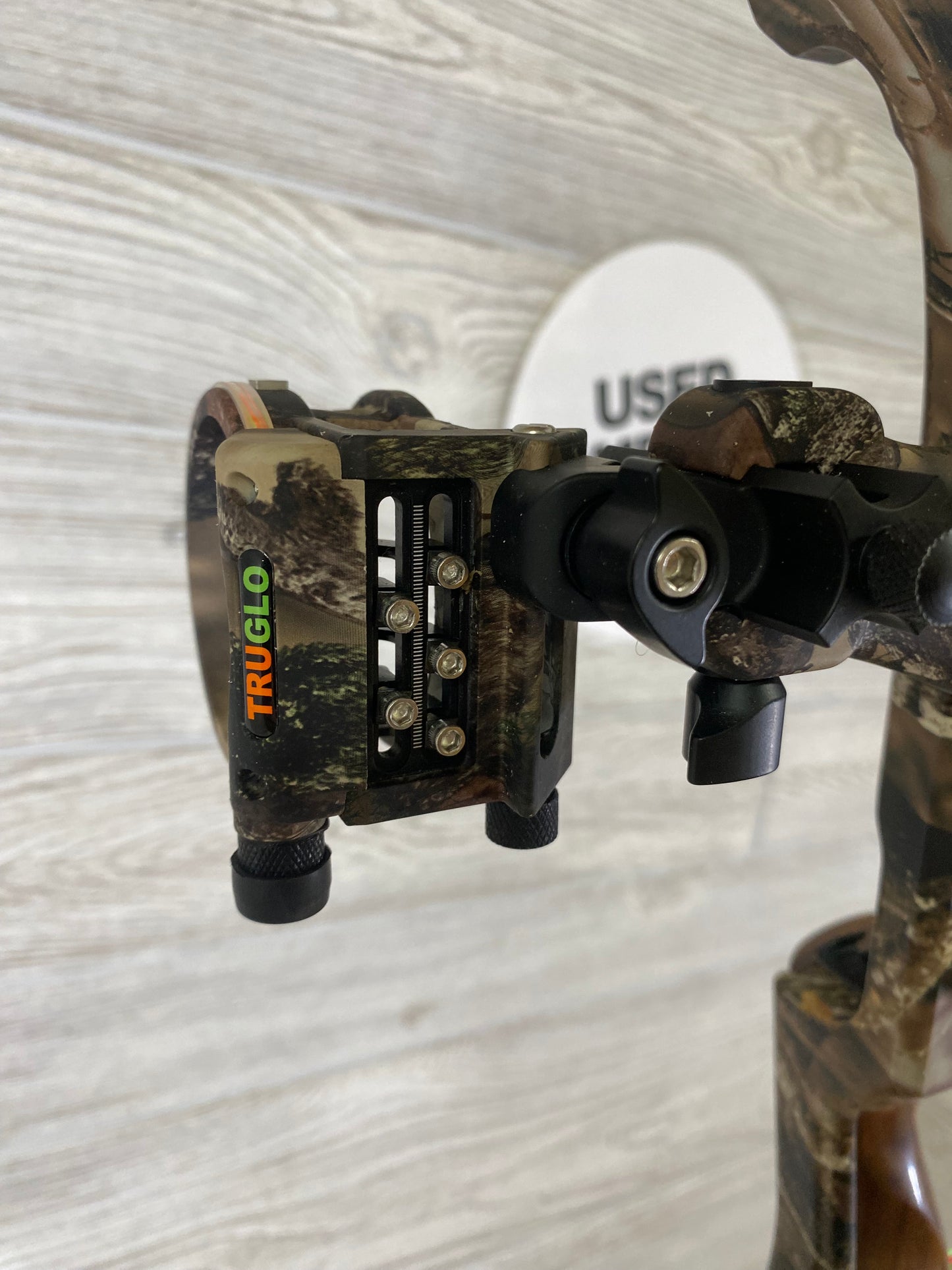 Used Mathews Reezen 7.0 Left Handed 70# 27.5"