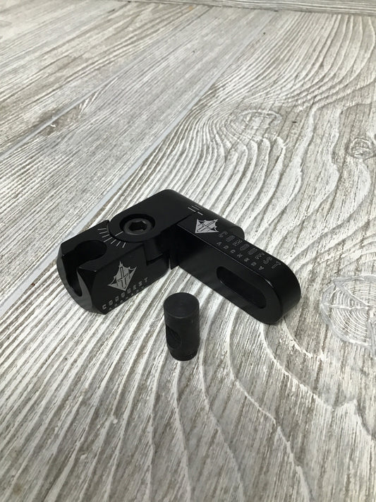 Used Conquest MOAB Offset Bracket V-Lock Right Hand
