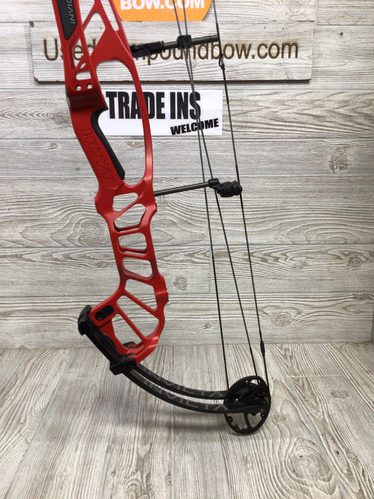 Used Hoyt Invicta 40 SVX cam 50-60# Right Handed 30"-31" Red