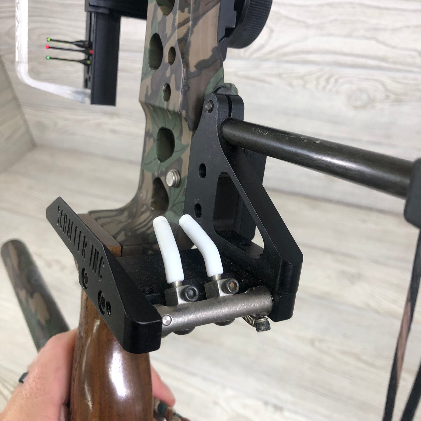 Used Mathews MQ1 30" 70lb Right Handed Bow CF