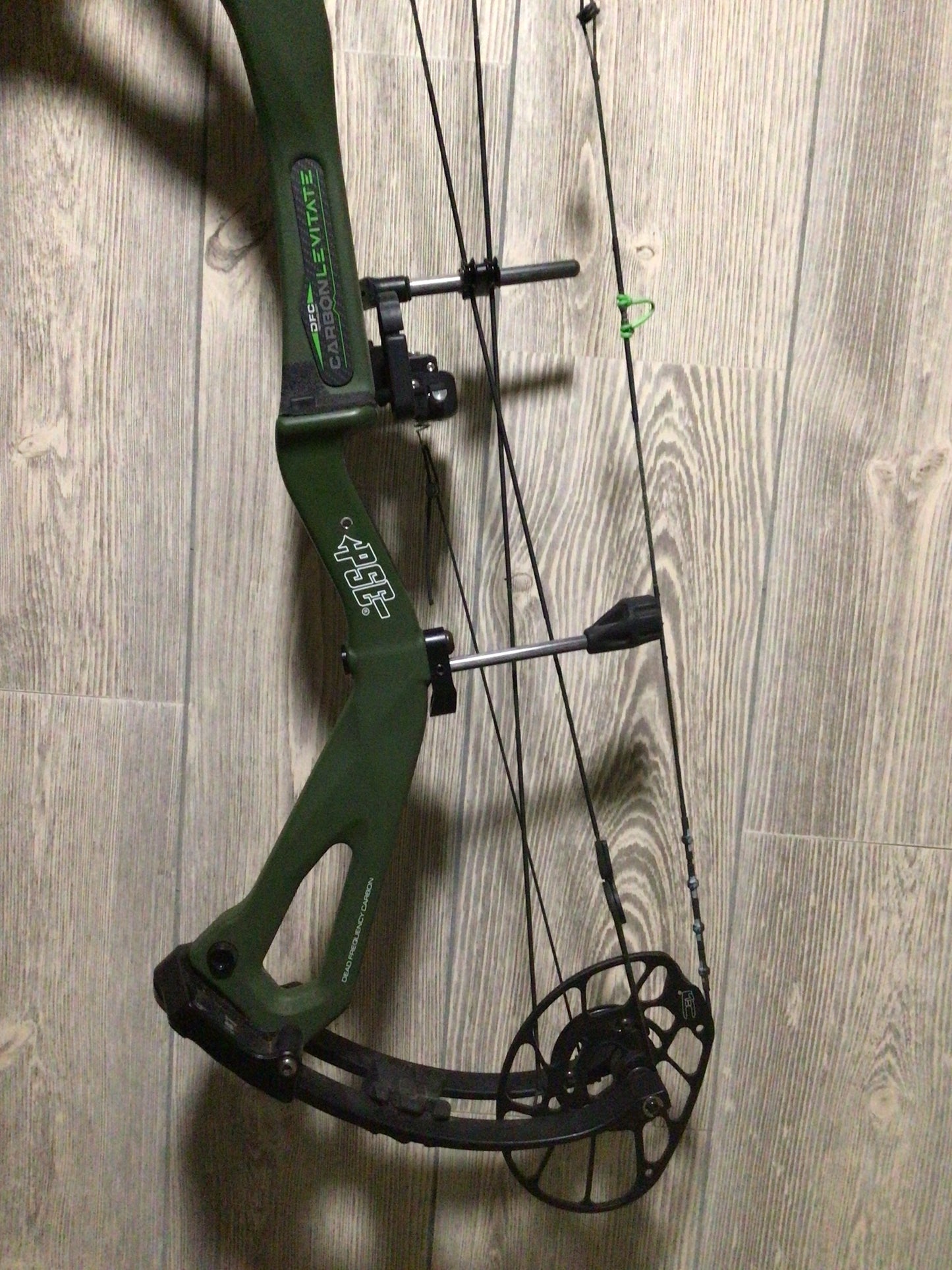 2024 PSE Carbon Levitate Right Hand EC2 Cam Nock On edition Green package