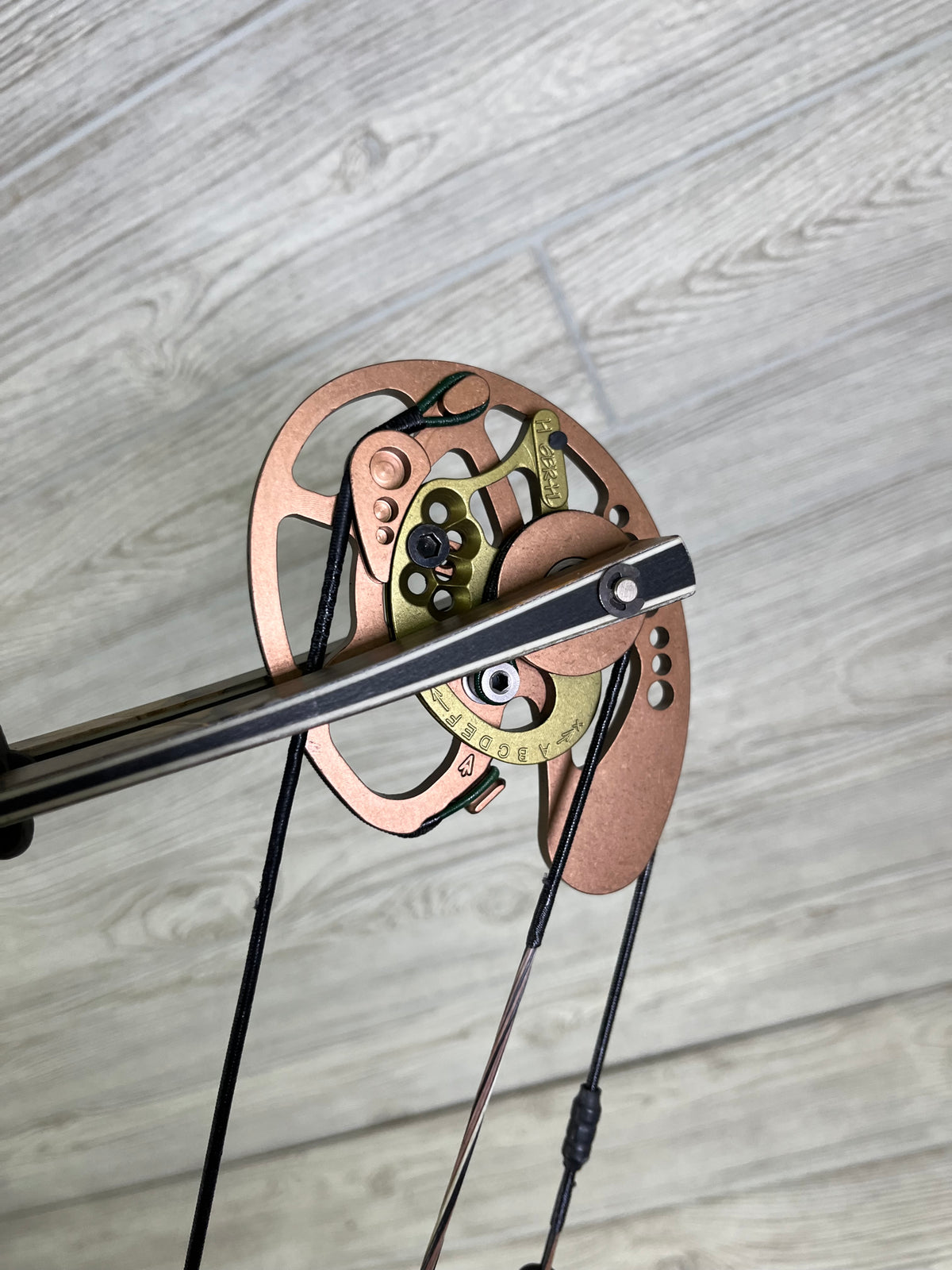 Used RH Hoyt ViperTec XT 1000 60-70# Realtree