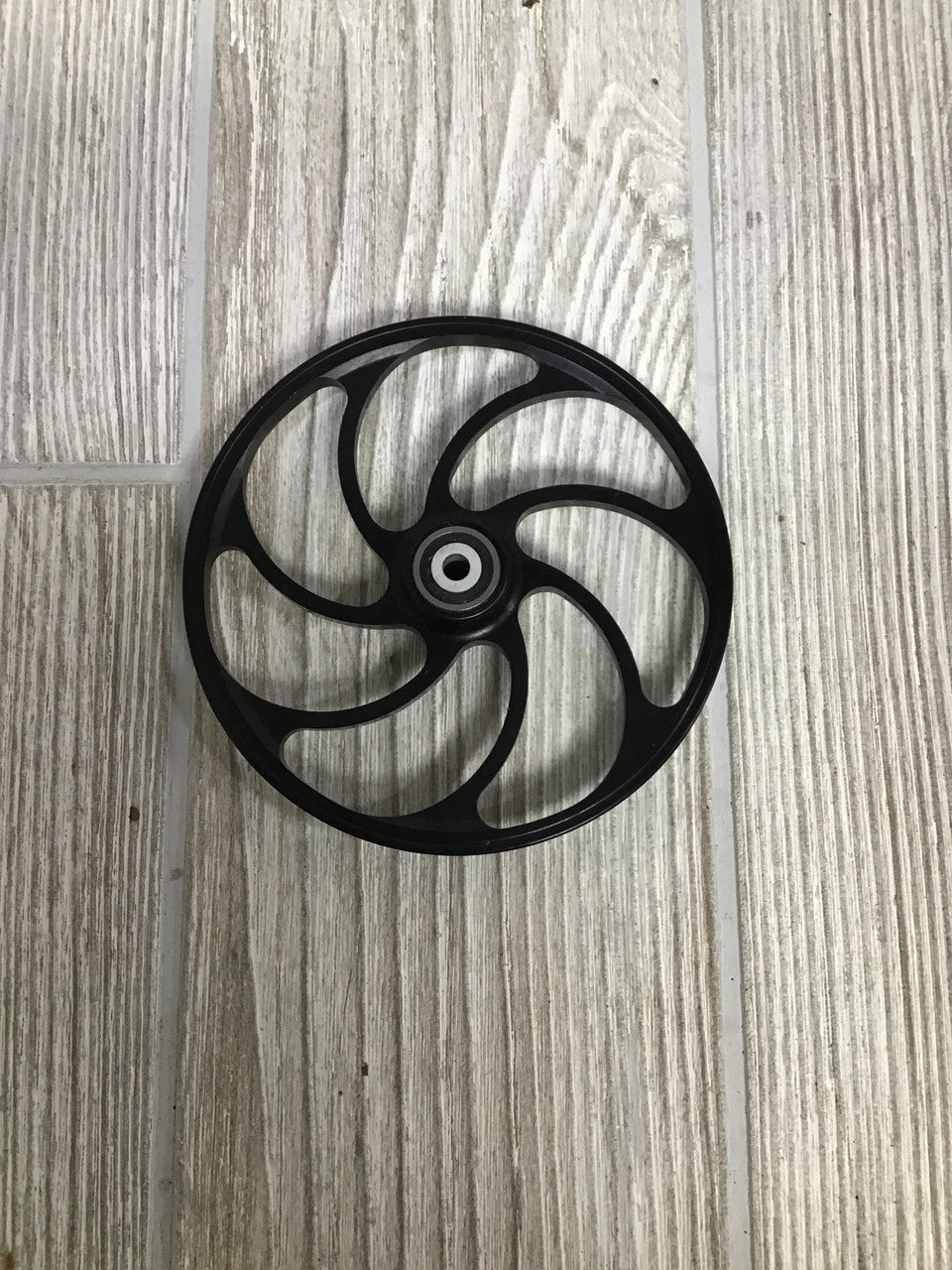 Used Mathews Heli-m Idler Wheel