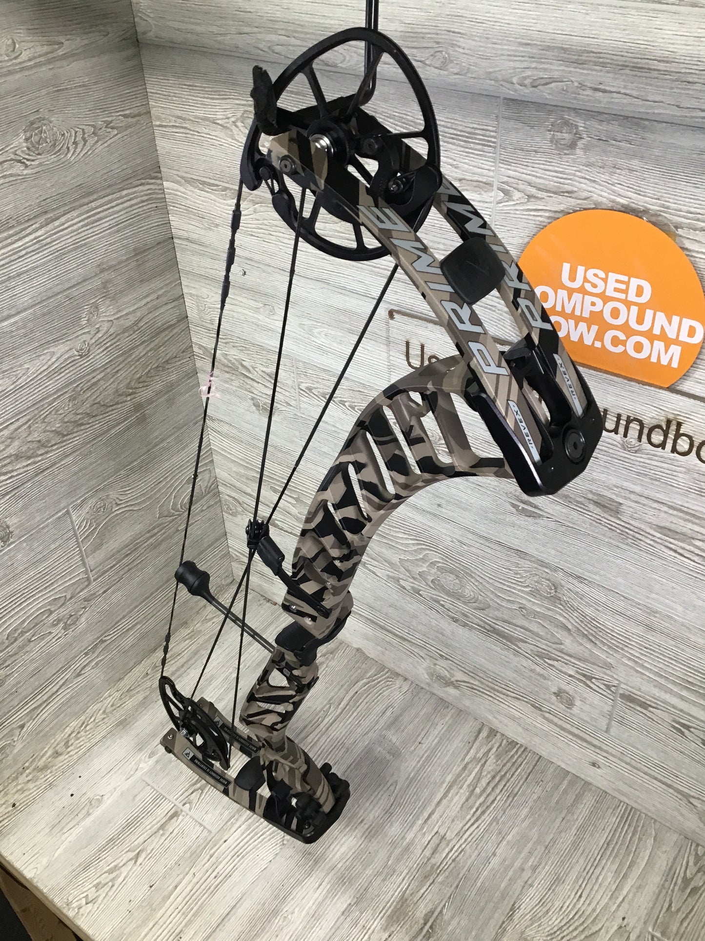 Brand New Prime Revex 4 Right handed 29/70# Ridge Rock Scar