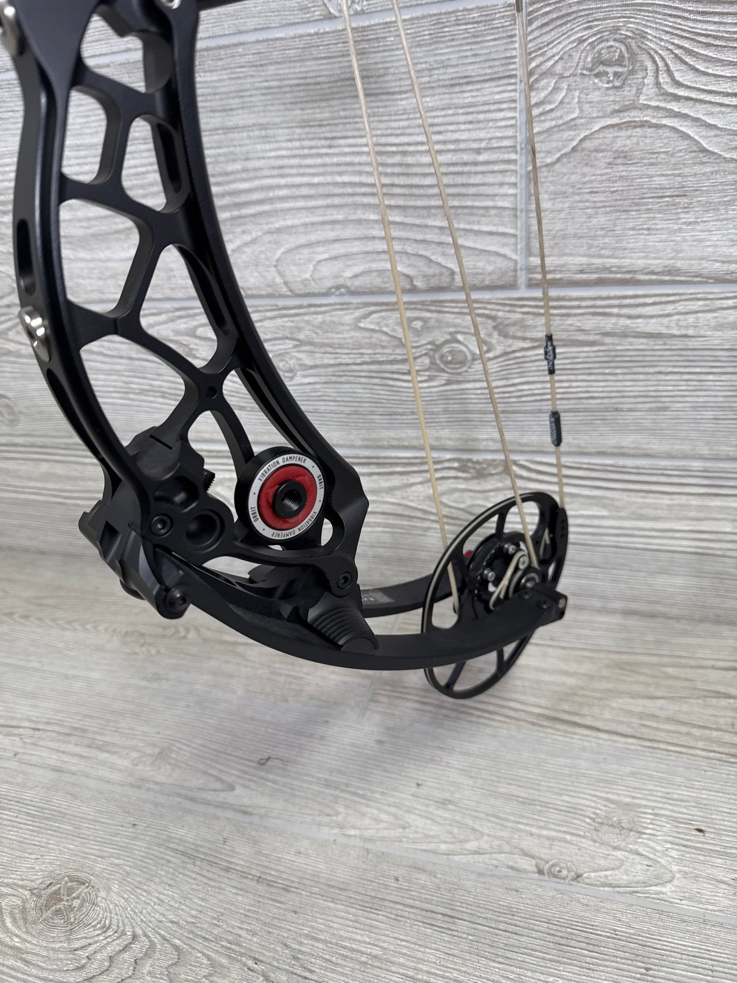 Used Bowtech Reckoning 36 Gen 2 (Long Cam) 60lb Black Bow