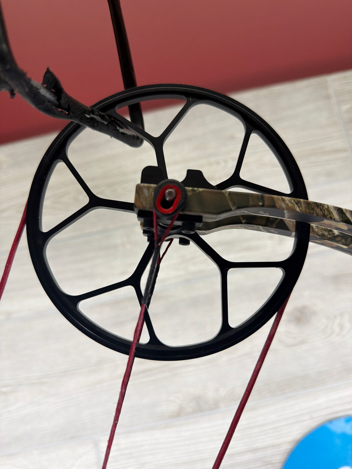 Used Mathews Creed XS 28" 70lb Camo Bow Pkg
