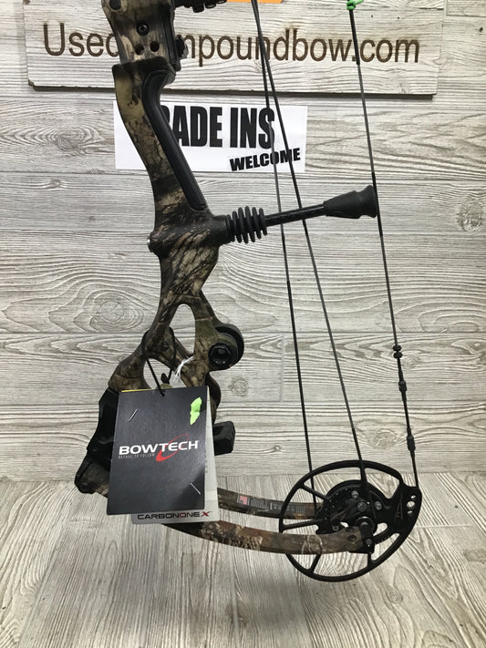 Bowtech Carbon One X 60-70# Right Hand Mossy Oak