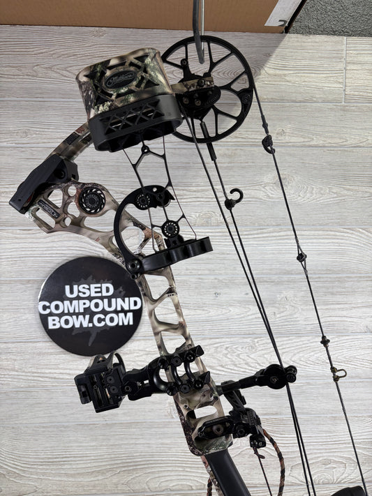 Used Mathews No Cam HTX 27"/70# Left Handed Package