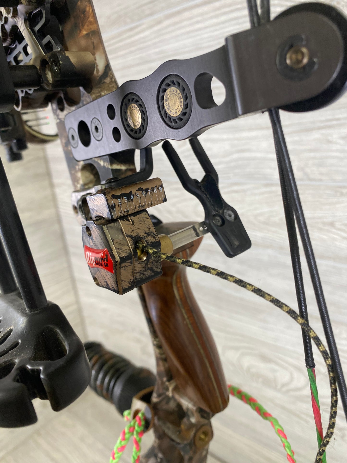 Used Mathews Reezen 7.0 Left Handed 70# 27.5"