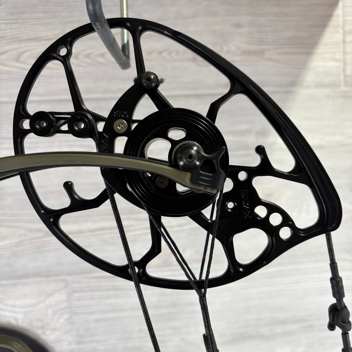 Used Mathews Lift 29.5 Green Ambush Left Handed