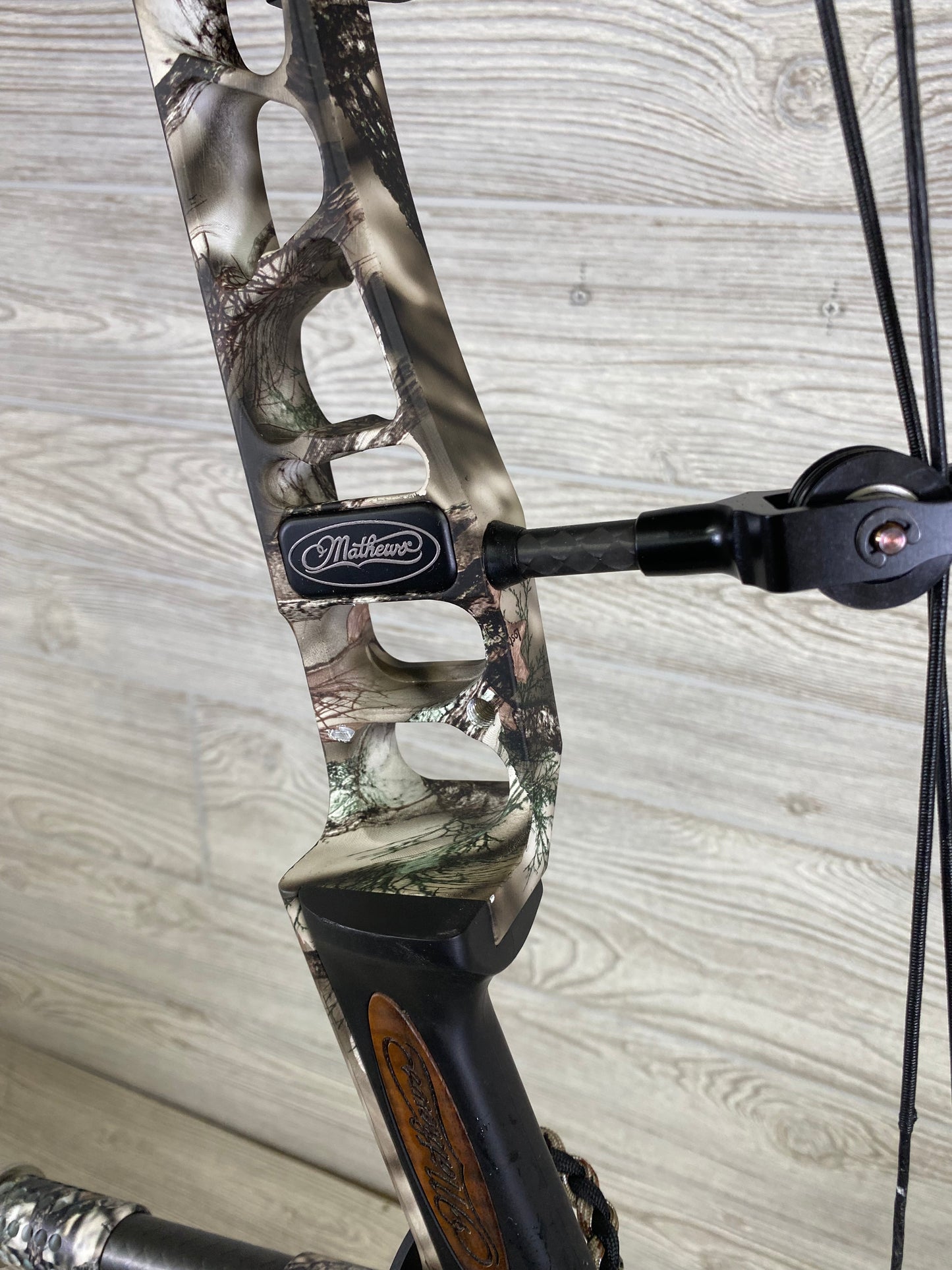 Mathews Triax 70lb 30" Lost XD camo Right Hand Bow