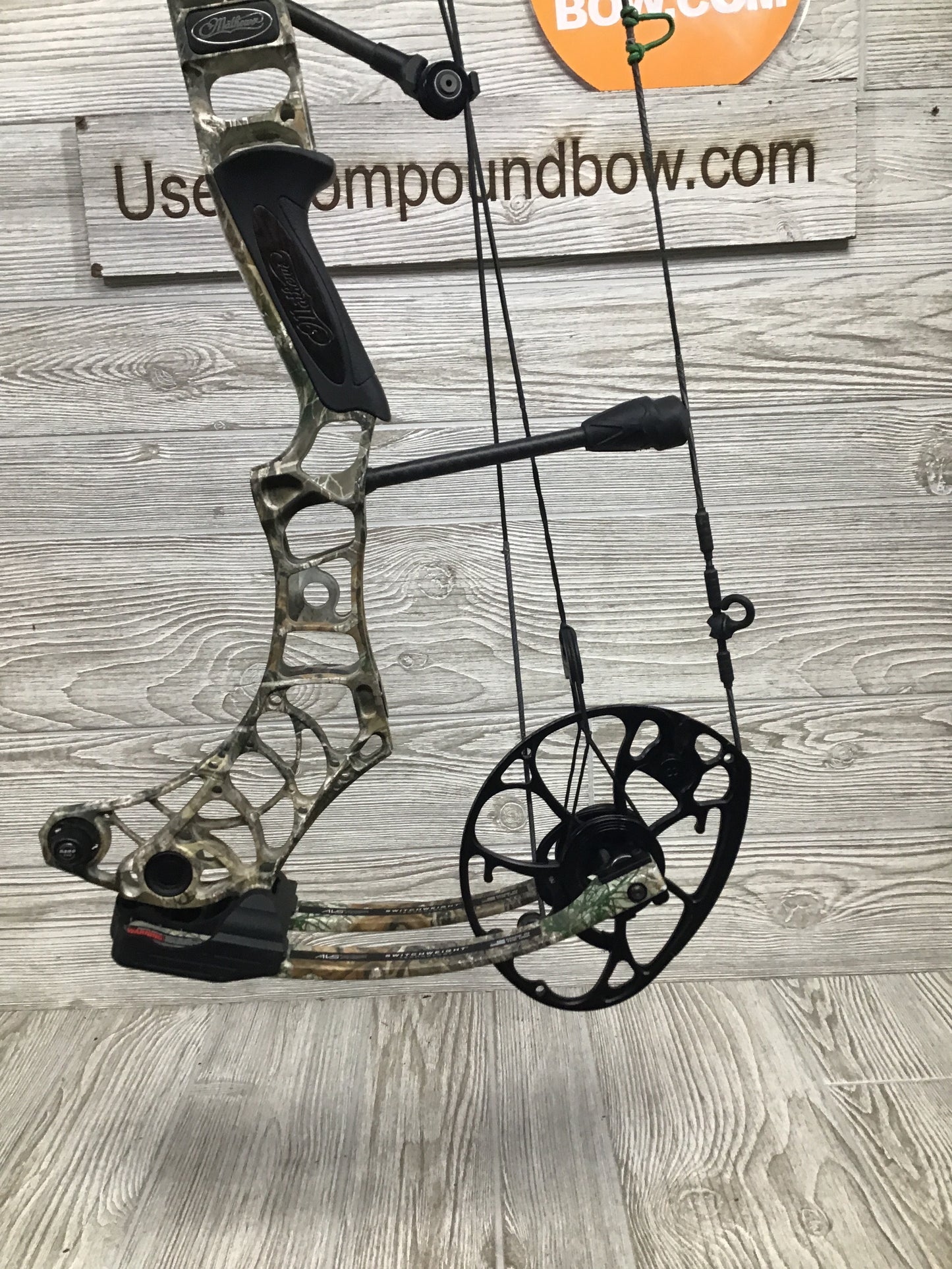 Used Mathews V3X 29 Right Handed Realtree Edge