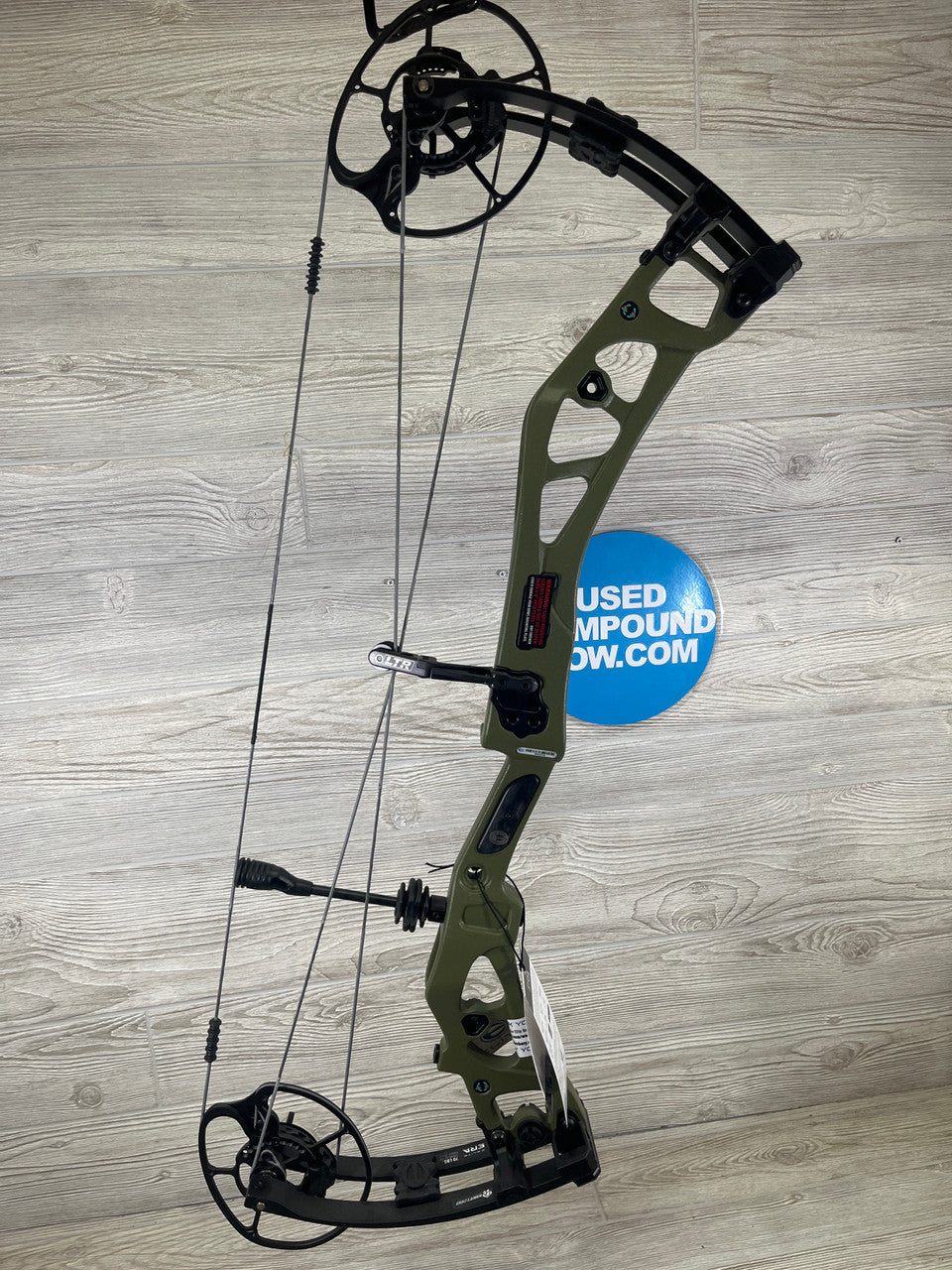 Elite Era Carbon Right Handed Outdoor Green 70#