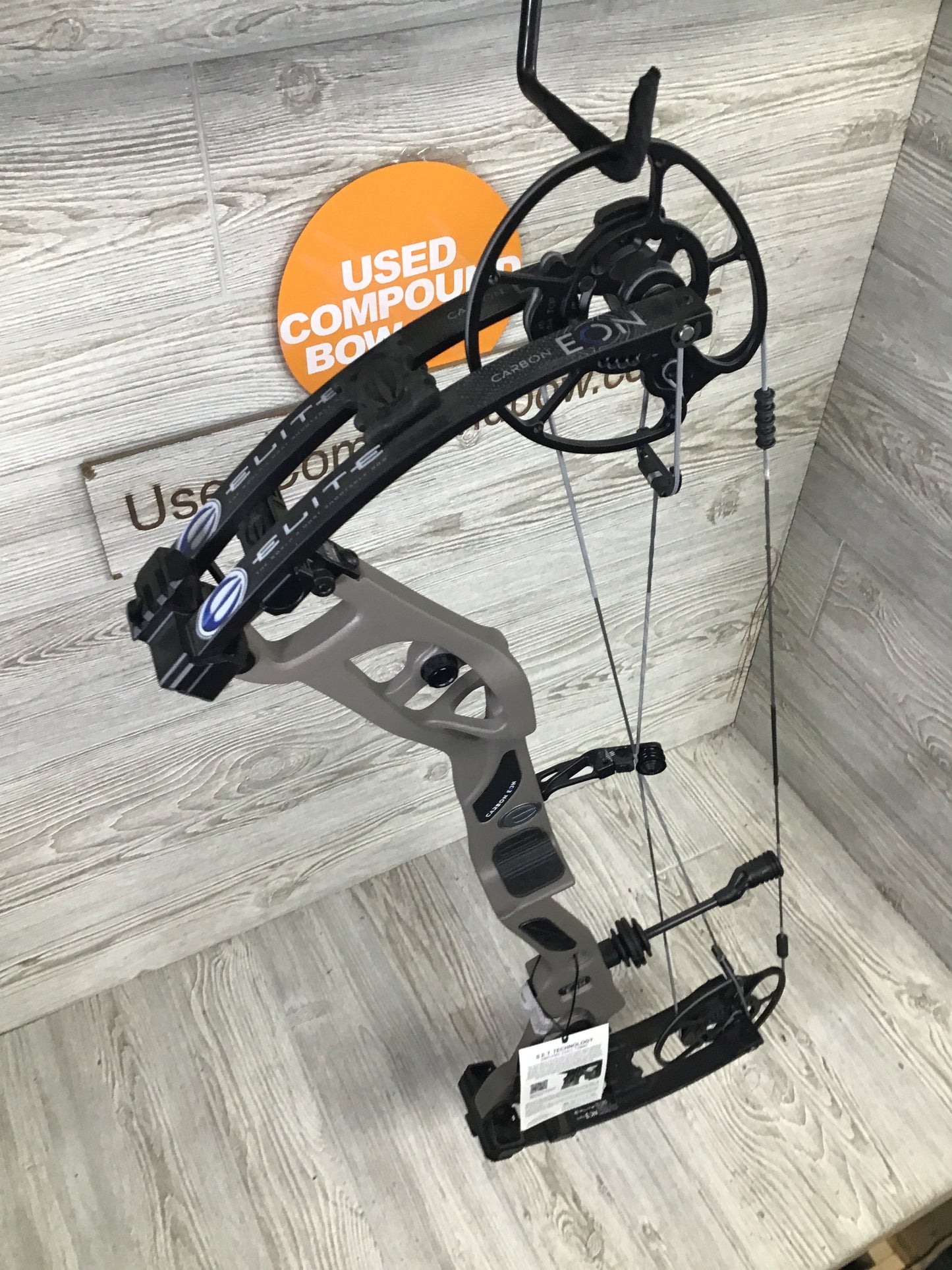 Elite Eon Carbon Sienna Brown RH 70lbs