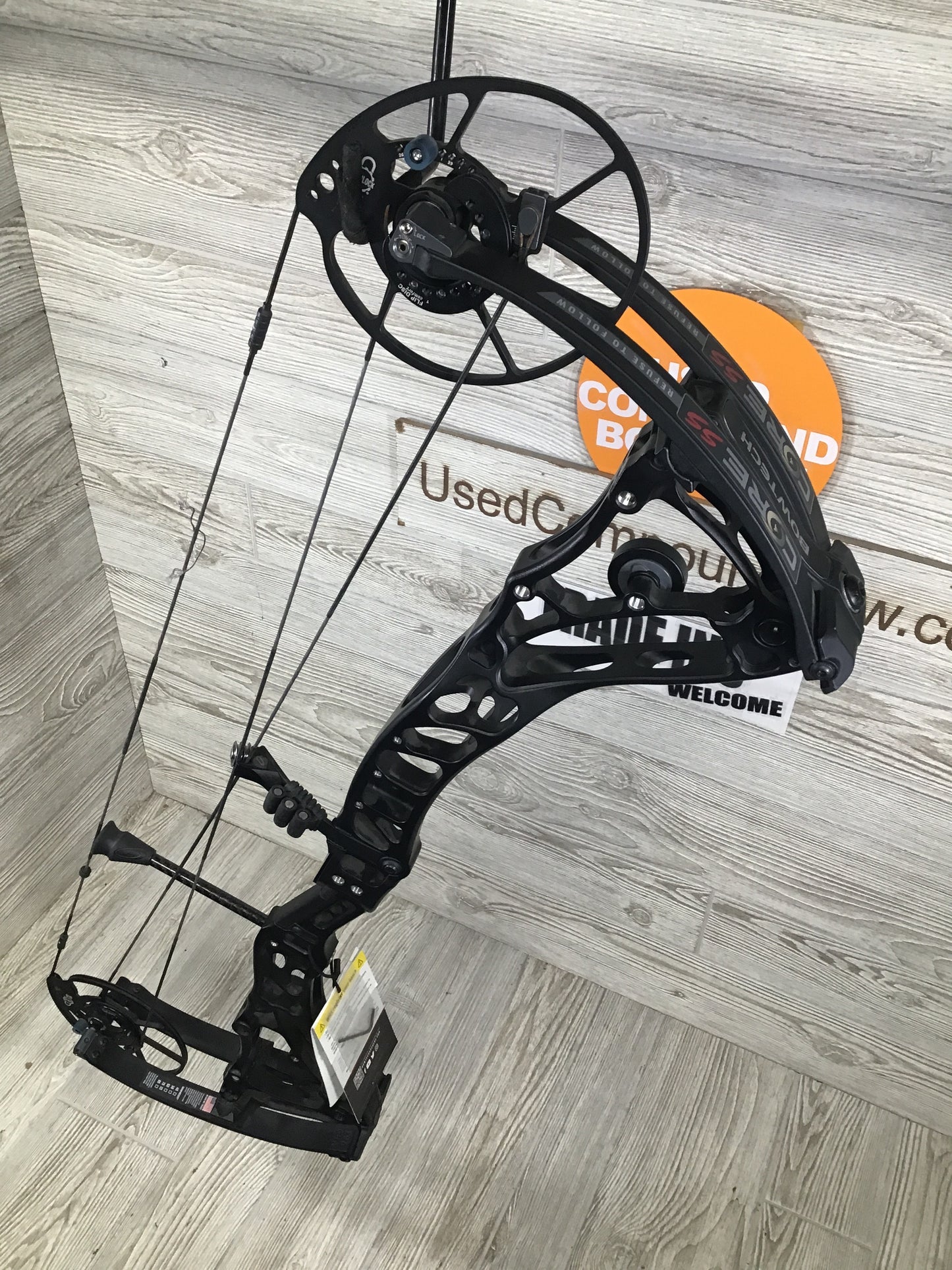 Bowtech Core SS 60-70# Black Right Handed