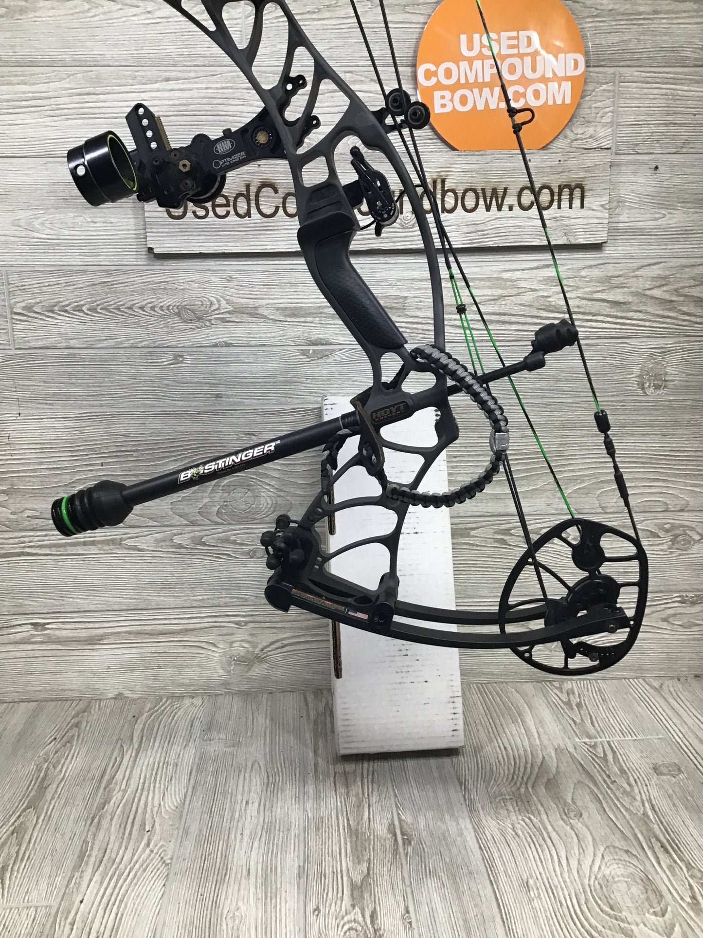 Used Hoyt Helix RH 27-30" 55-65# Package W/Extra set of 80# limbs