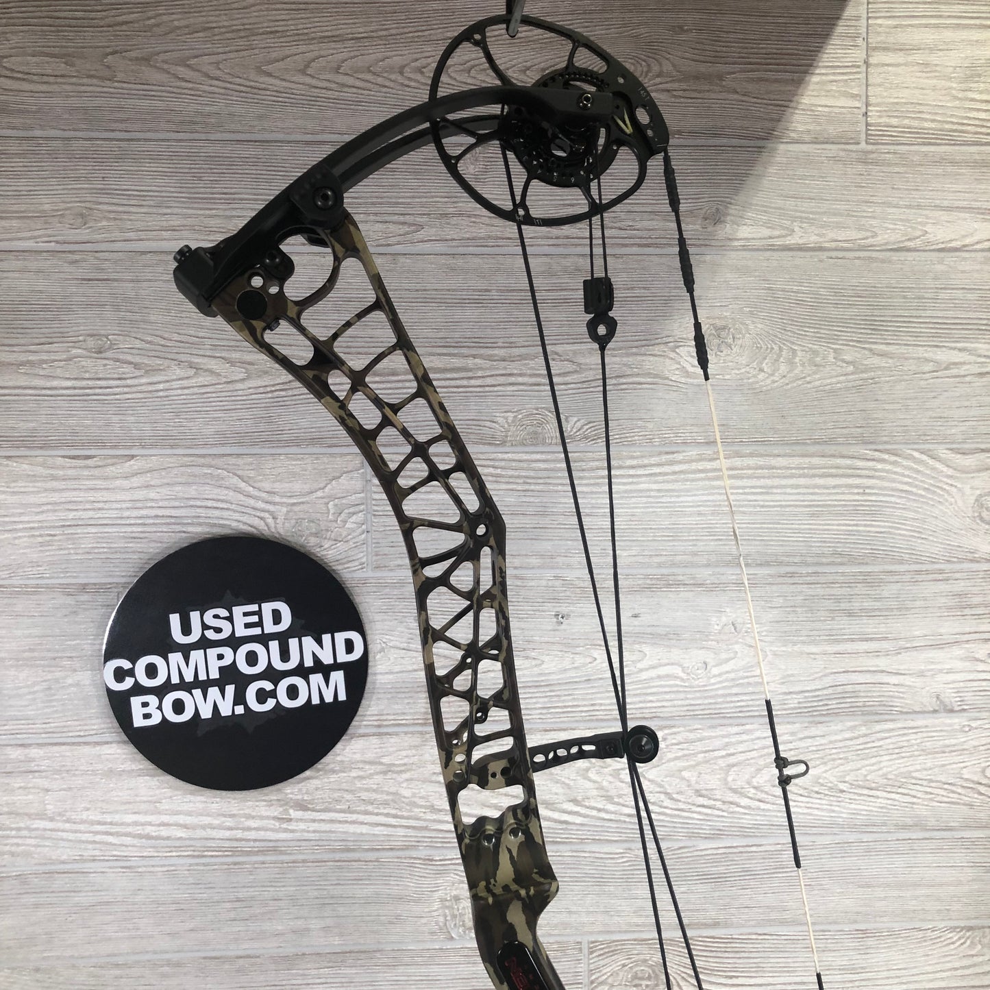 Darton Sequel 31 ST2 Right Handed 40-50lb. Mossy Oak Bottomlands