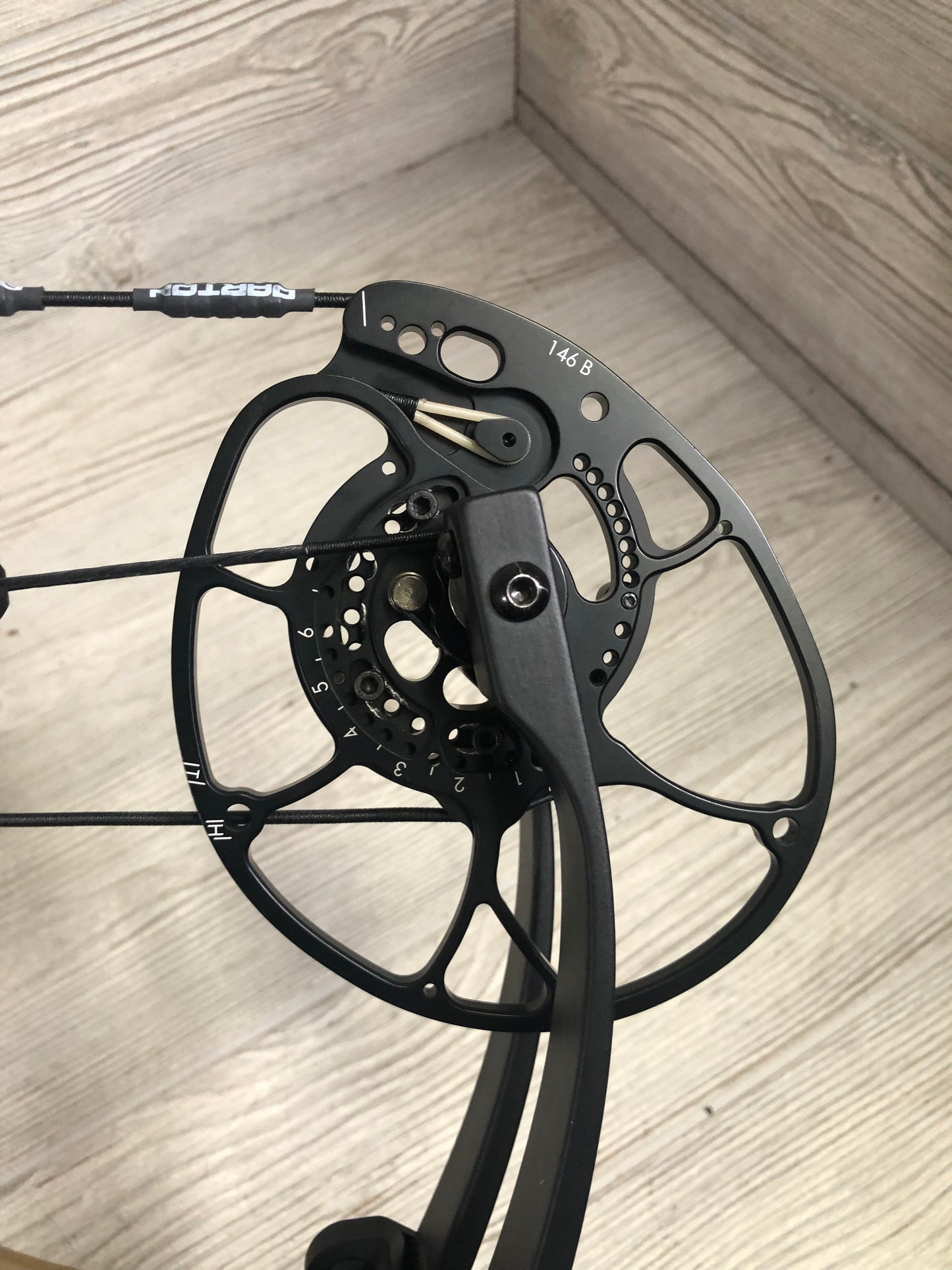 Darton Sequel 31 ST2 Right Handed 60-70 Flat Dark Earth/Black Limbs