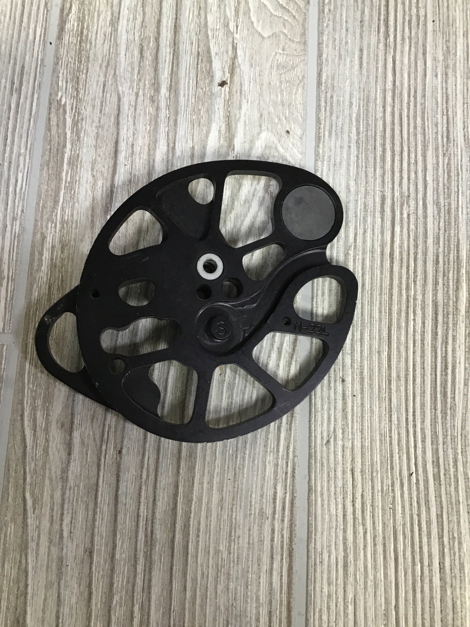 Used Mathews Mustang Left hand cam 22" M-22L