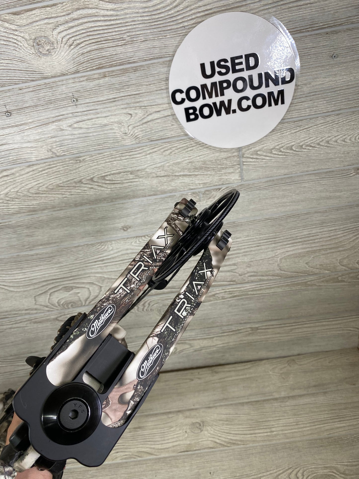 Mathews Triax 70lb 30" Lost XD camo Right Hand Bow