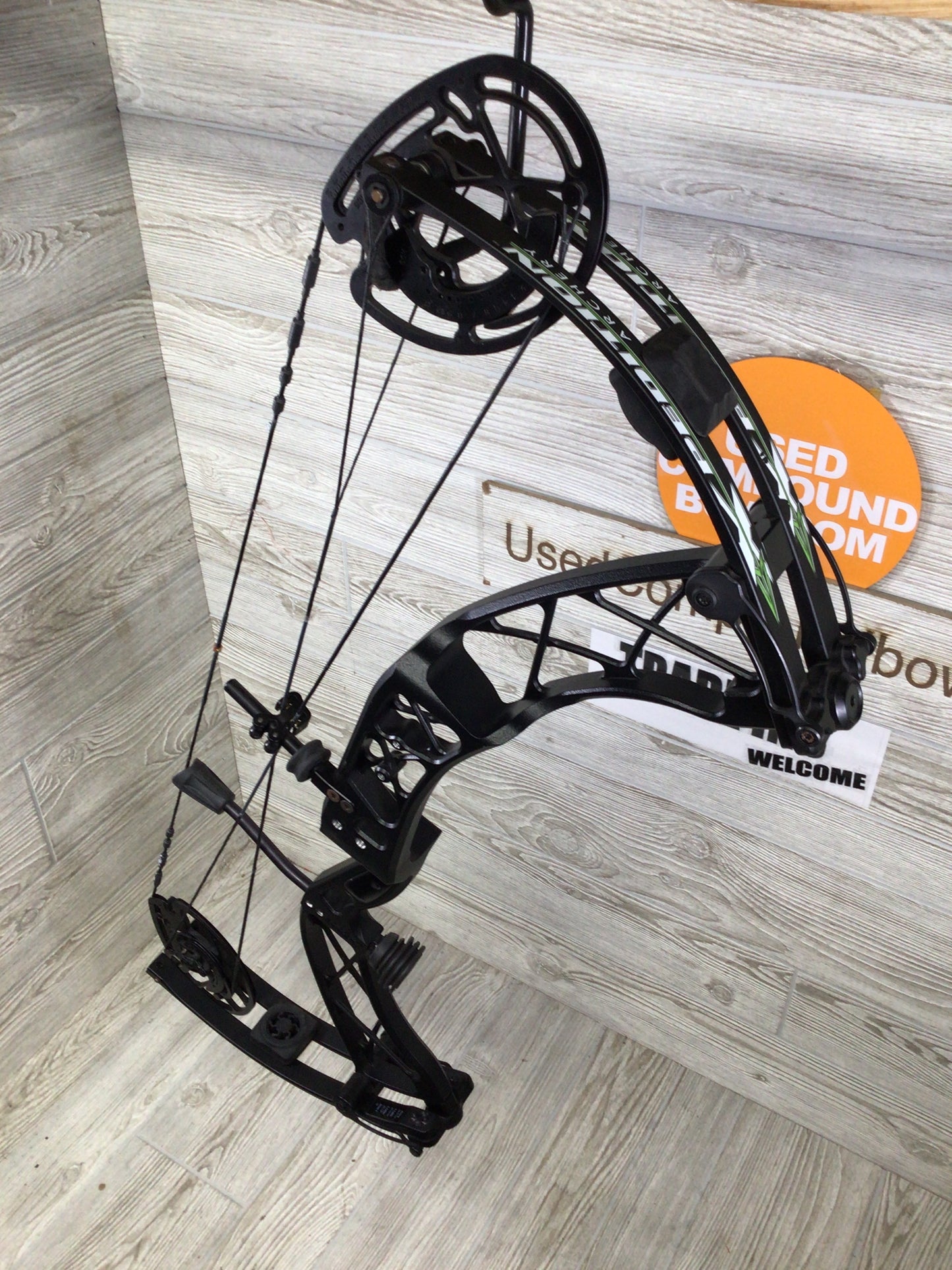 Xpedition Xscape 40-50# black right handed