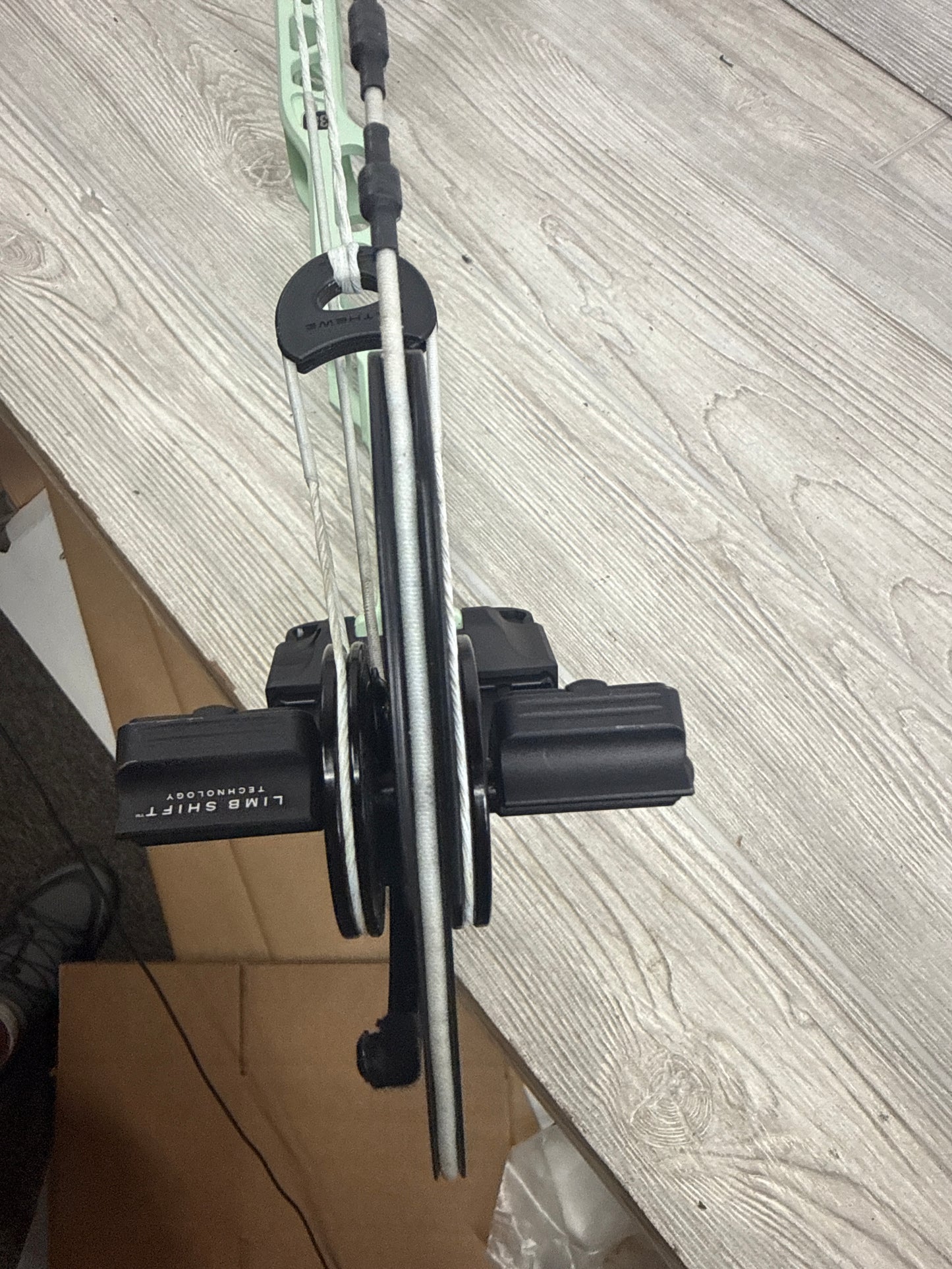 Used Mathews Title 38 (Gen 2) Mint White limbs Right Handed Target bow 29-50#