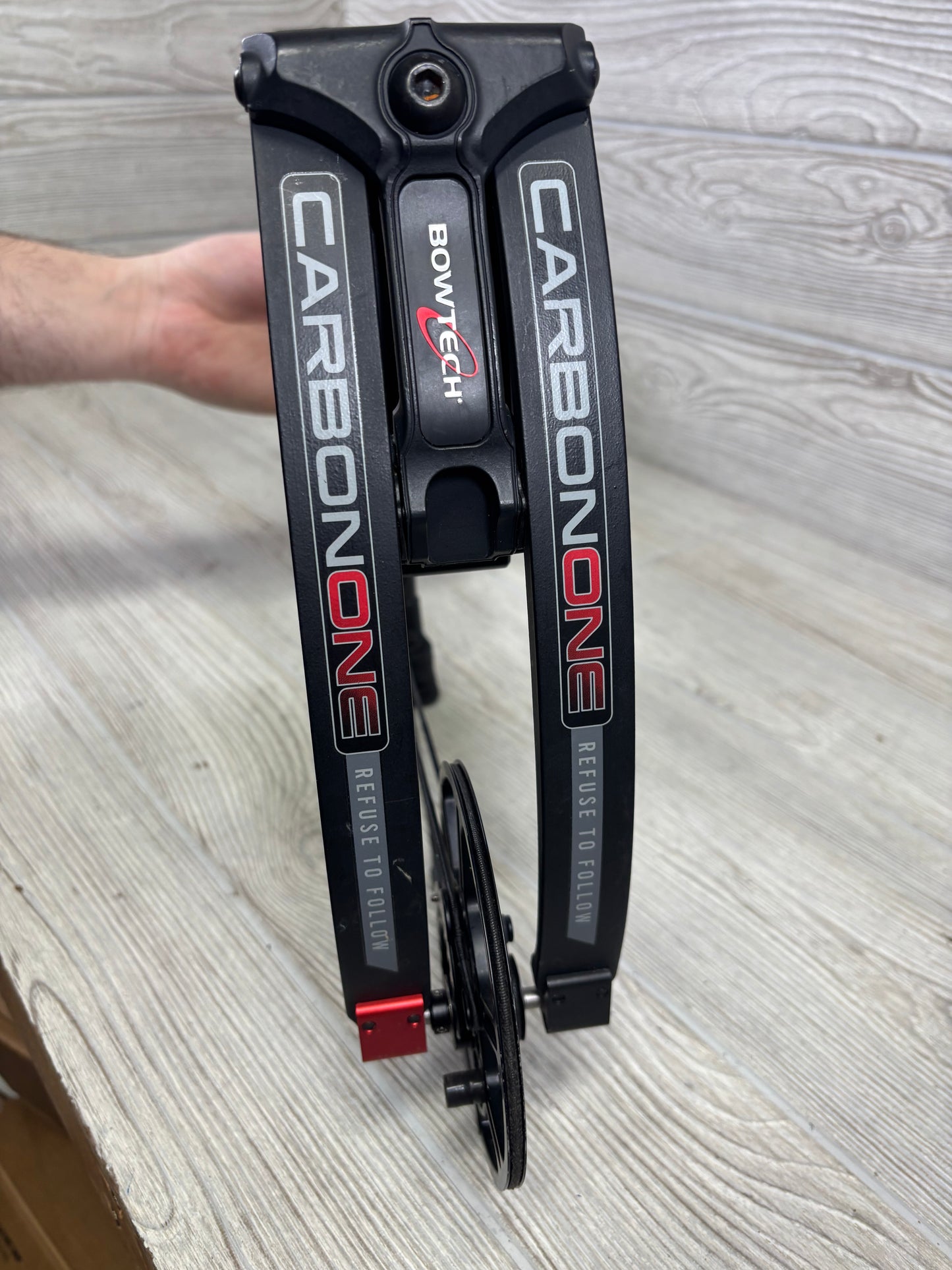 Bowtech Carbon One Black 70# RH