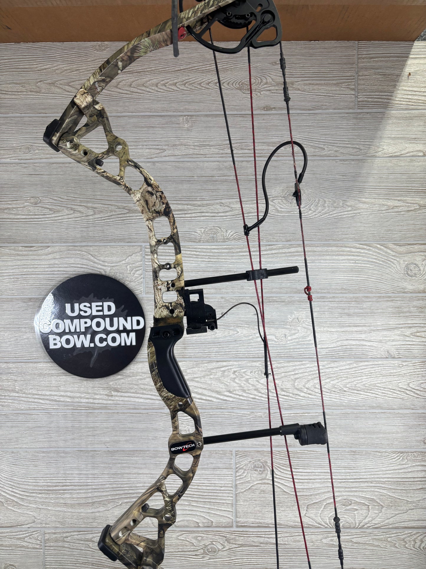 Bowtech Fuel Right Hand 18-30" 30-70lbs. Camo
