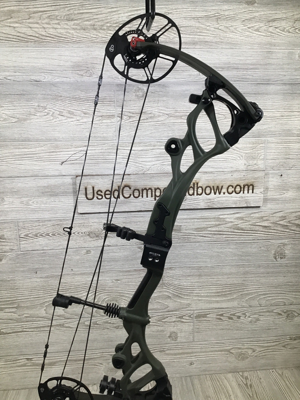Bowtech Carbon One OD Green 60-70# Right Handed 4