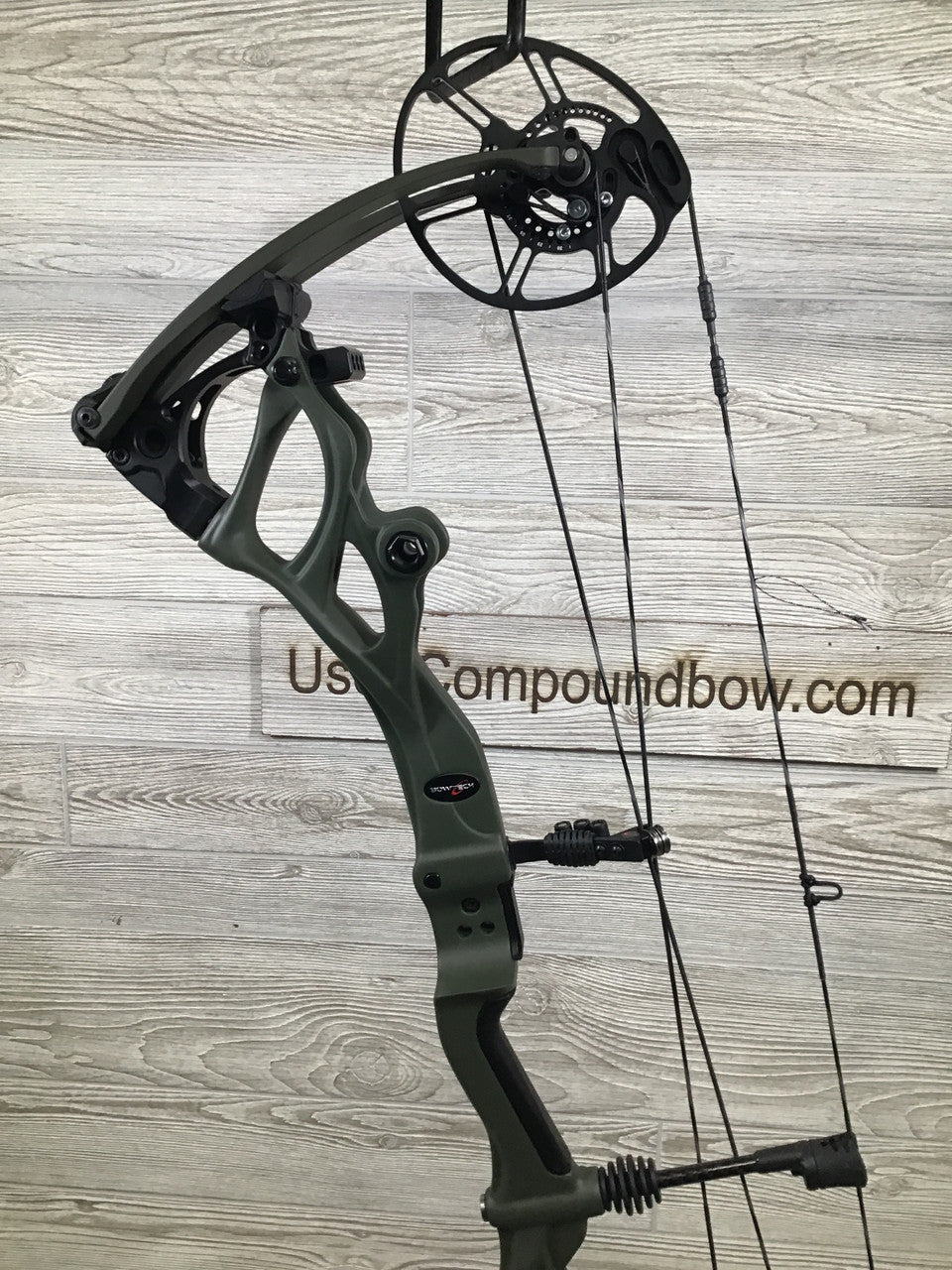 Bowtech Carbon One OD Green 60-70# Right Handed 4